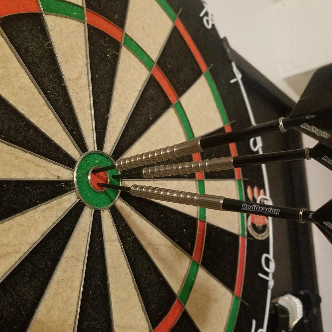 RED DRAGON Javelin Original - 22g - Steel Tip Darts - 85% Tungsten | Professional Darts Set | Hardcore 100 Micron Flights & Medium TRX Nylon Shafts | Ergonomic Grip & Aerodynamic Design customer photo 1