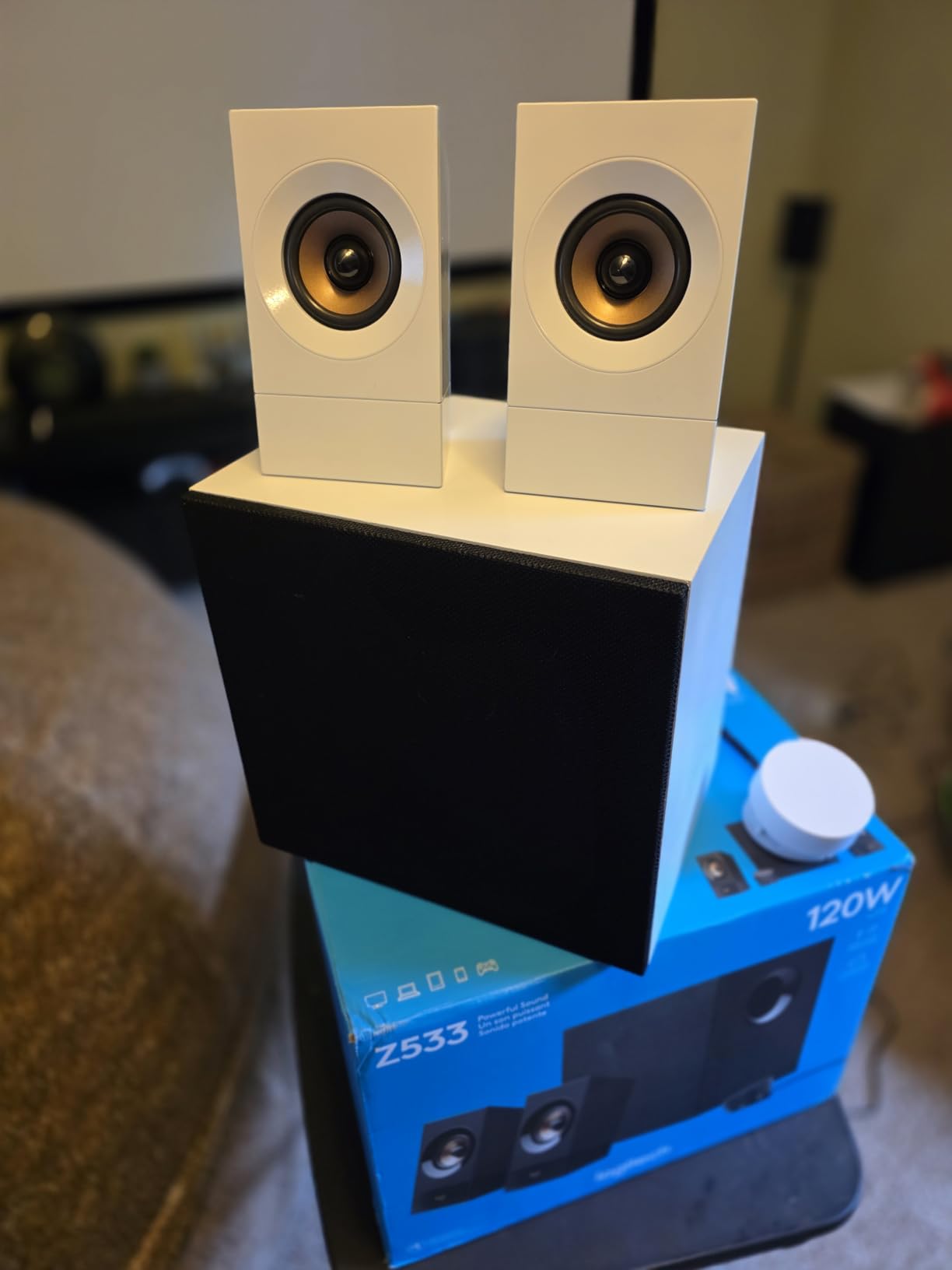 Logitech Z533 2.1 Multimedia Speaker System with Subwoofer customer photo 1