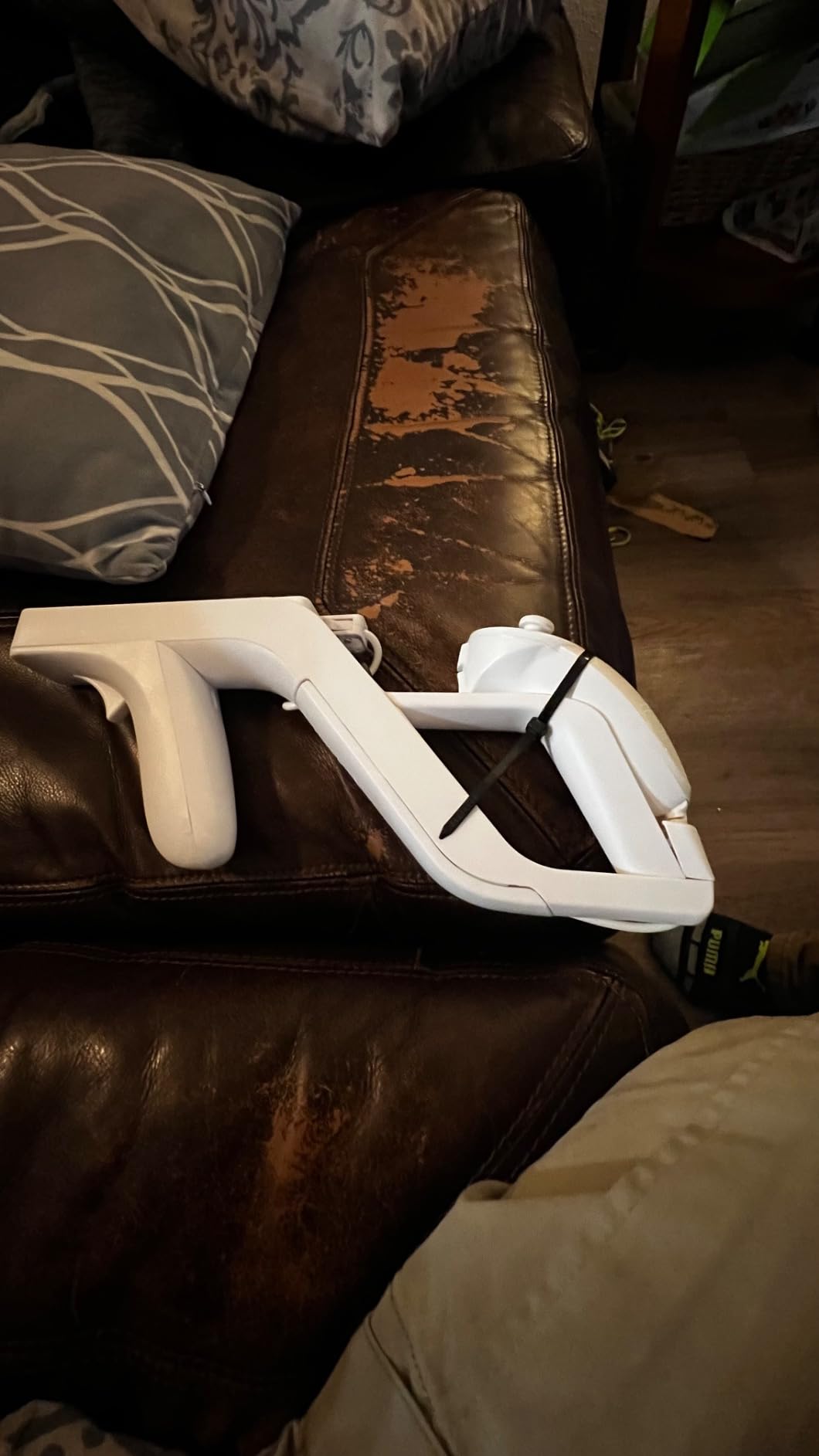 Old Skool Zapper Gun Compatible with Nintendo Wii and Wii U Remote Controller customer photo 1