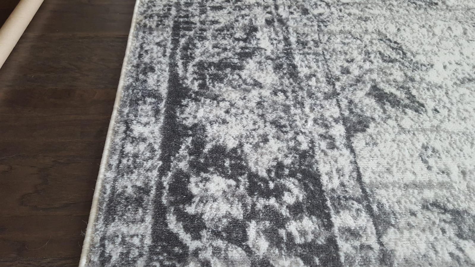 Unique Loom Sofia Collection Area Rug - Casino (4' 1