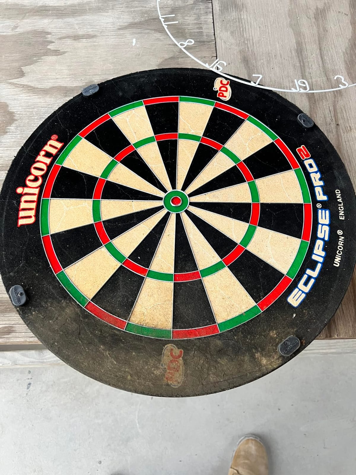 Unicorn Eclipse Pro 2 Bristle Steel Tip Dartboard with American Legend Dartboard Cabinets - Ultra-Slim Bullseye - High-Vis Rotatable Number Ring - 30% Thinner Wire customer photo 1