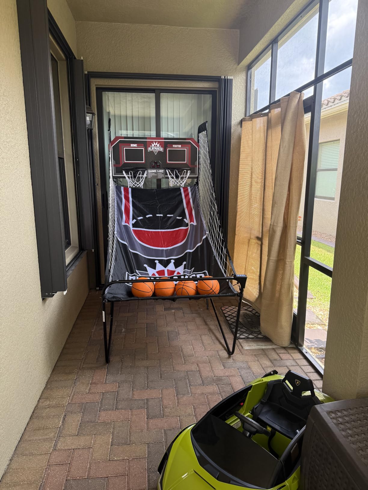 Triumph Playmaker Shootout Basketball Arcade Game customer photo 2