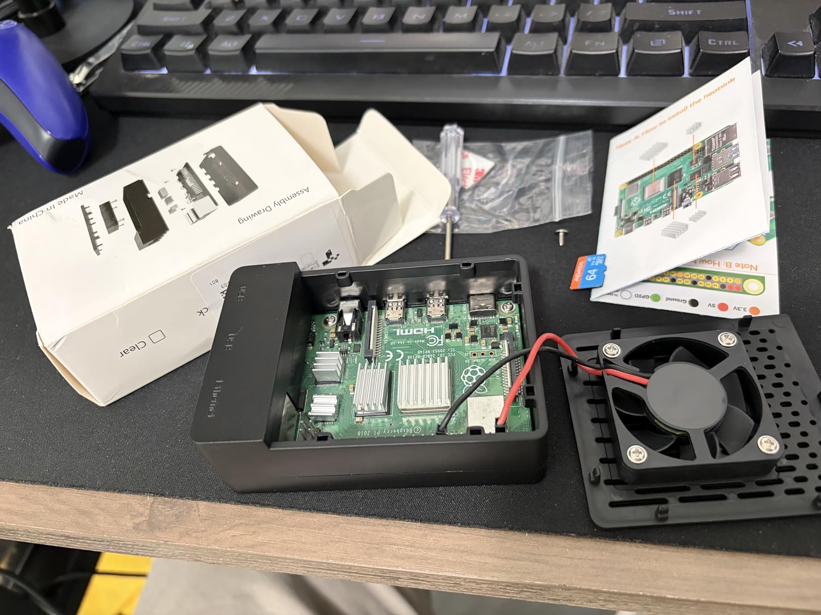 iUniker Case for Raspberry Pi 4, ABS Pi 4 Case with Cooling Fan, Pi 4 Heatsink, Simple Removable Top Cover for Pi 4 Model B/ 4B customer photo 1