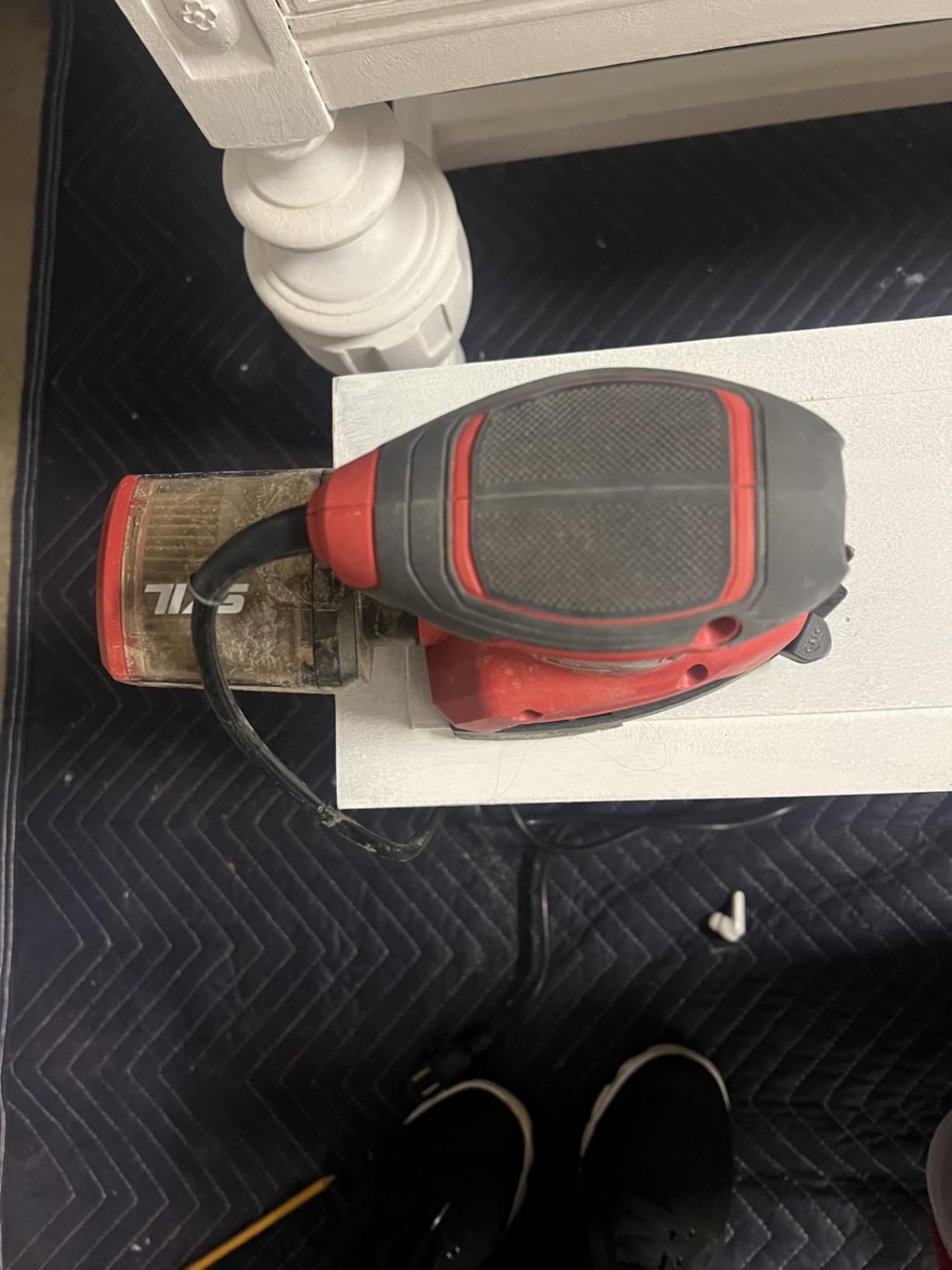 SKIL Corded Multi-Function Detail Sander with Micro-Filter Dust Box, 3 Additional Attachments & 12pc Sanding Sheet - SR232301 customer photo 2