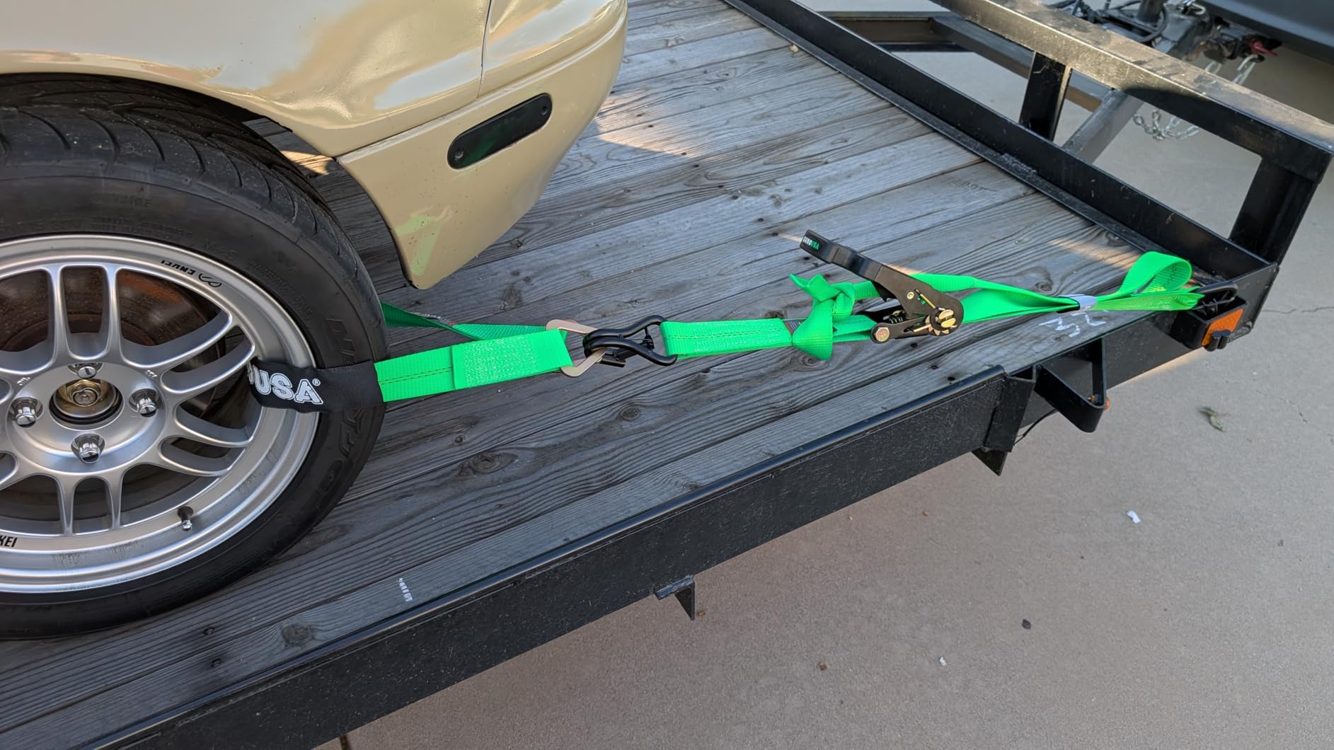 Rhino USA Car Hauler Tie Down Straps (4-Pack) - 2inx8ft with J Hooks | 10,000lb Break Strength Car Hauler Straps with Axle Strap Set for UTV & Powersports. Heavy Duty T-Handle, No-Slip Grip. Black customer photo 1