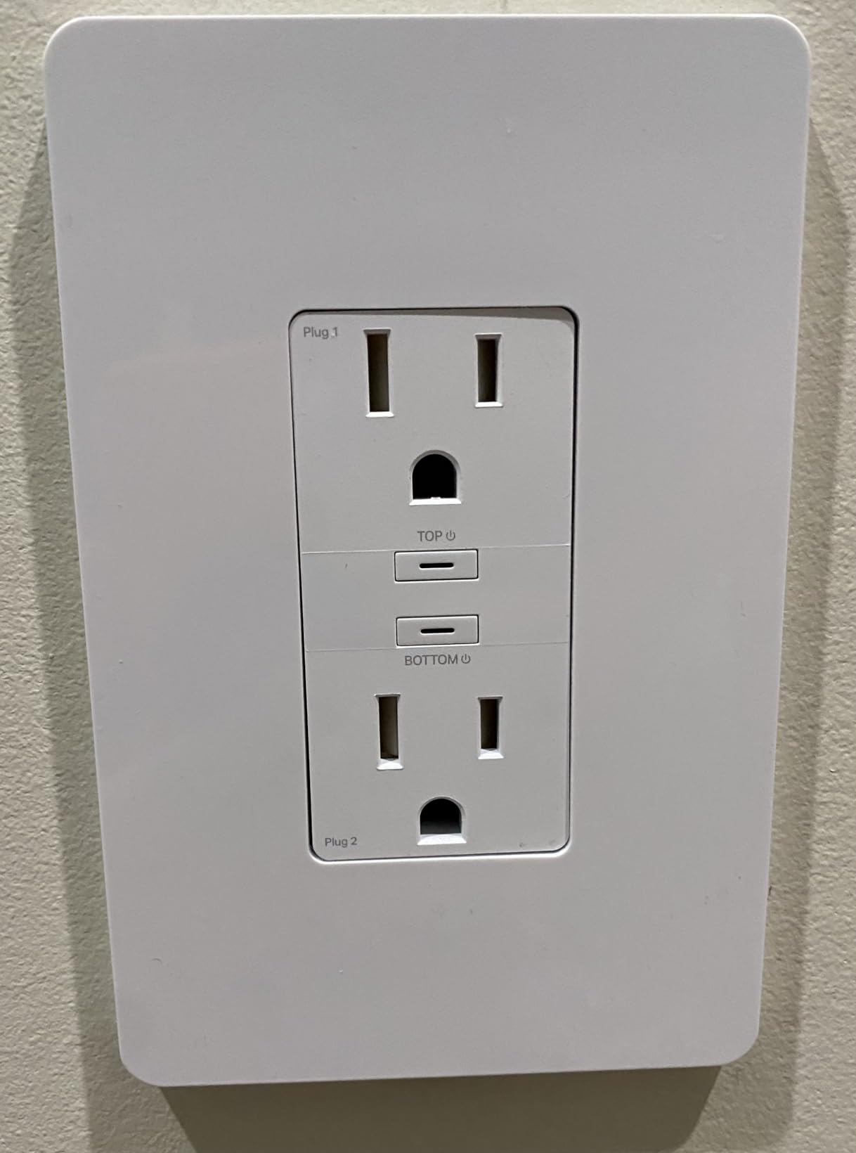 Kasa Smart Plug KP200, In-Wall Smart Home Wi-Fi Outlet Works with Alexa, Google Home, No Hub Required, Remote Control, ETL Certified, White, 1 Pack customer photo 1