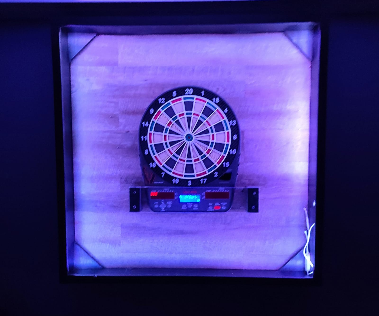 Viper 850 Electronic Soft Tip Dartboard, 15.5 in Regulation Target, 50 Games, 6 Darts Included, Black customer photo 2