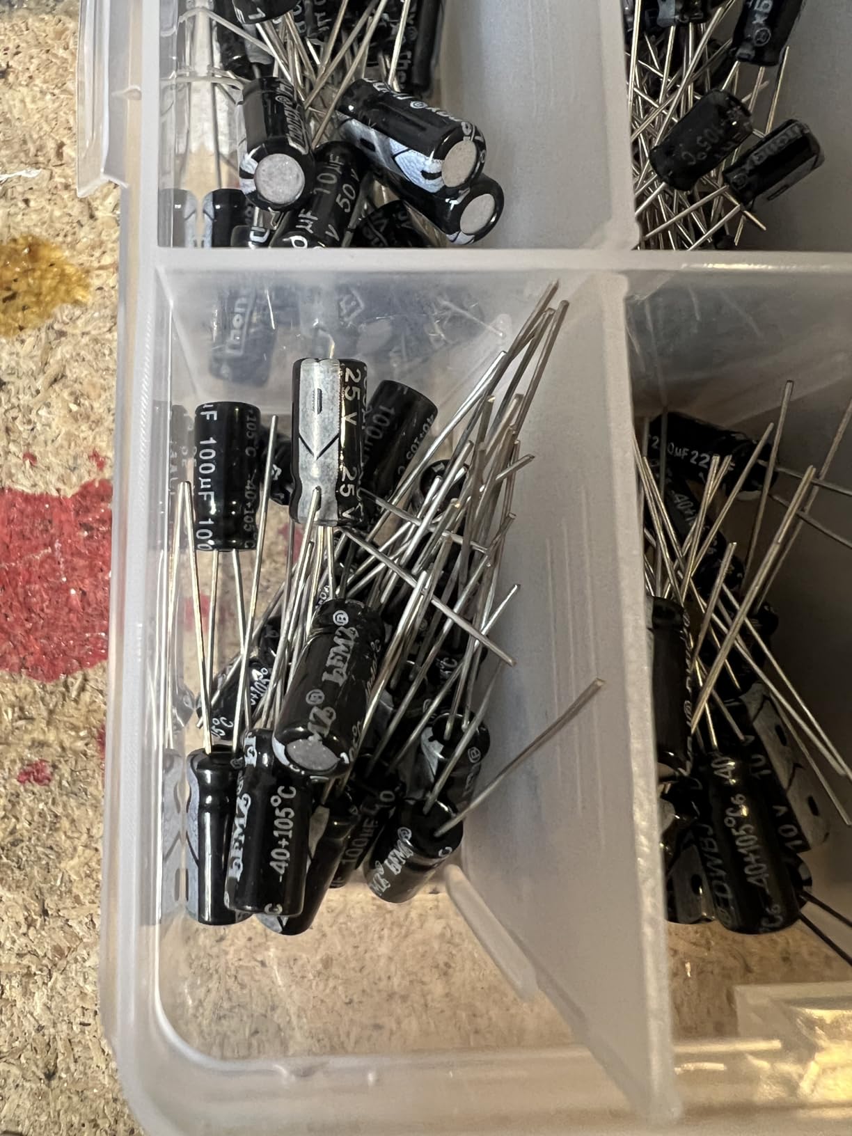 BOJACK 24Value 630pcs Aluminum Electrolytic Capacitor Assortment Box Kit Range 0.1uF-1000uF customer photo 2