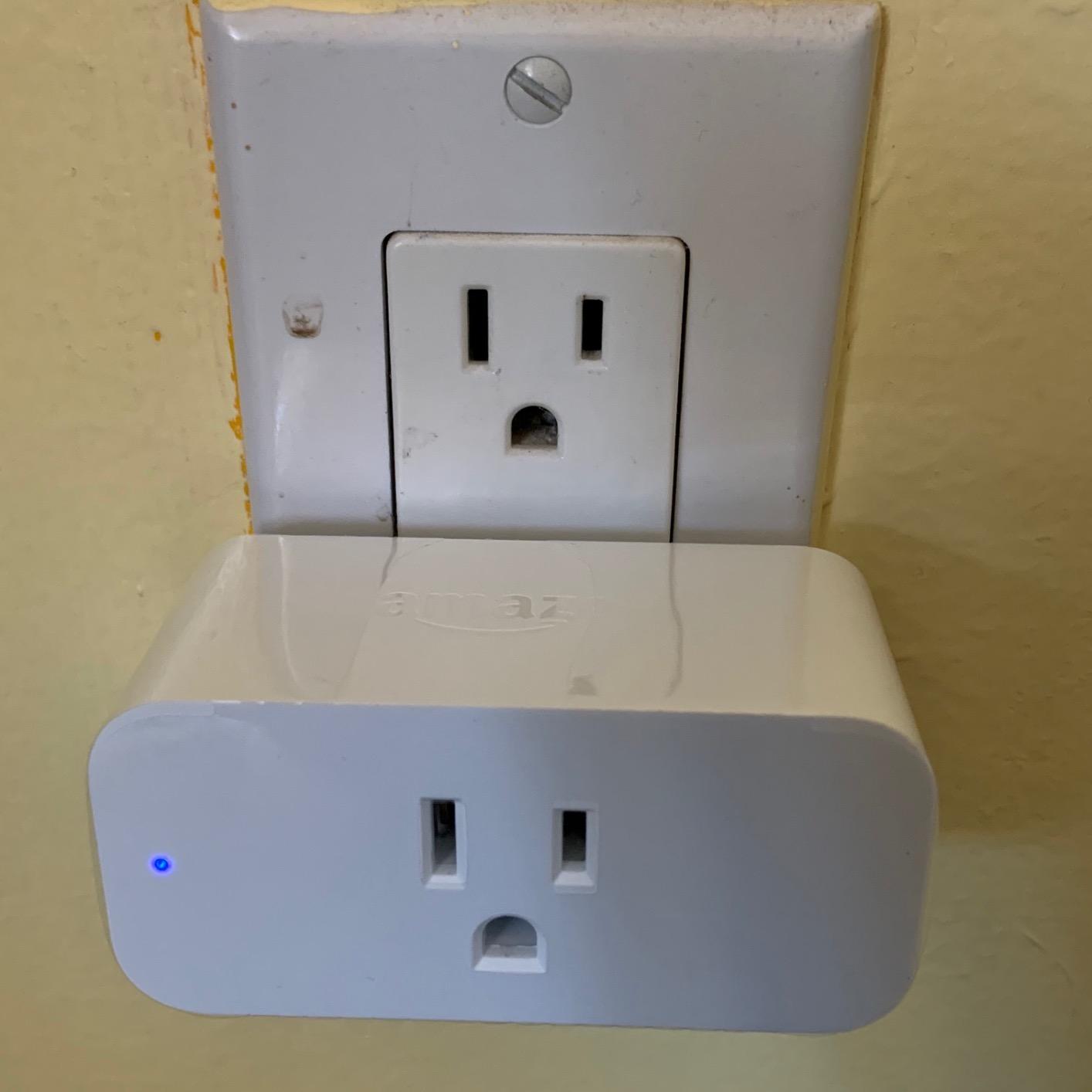 Amazon Smart Plug, Works with Alexa, Simple Setup, Endless Possibilities customer photo 2