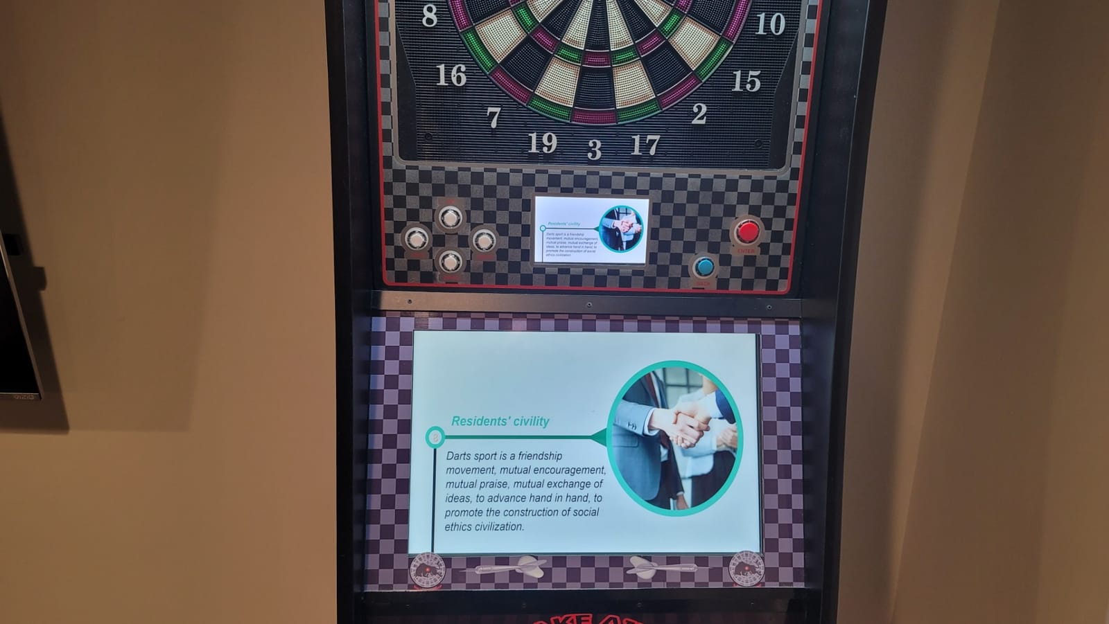 Heavy Duty Electronic Coin Operated Take Aim Dart Machine with 23