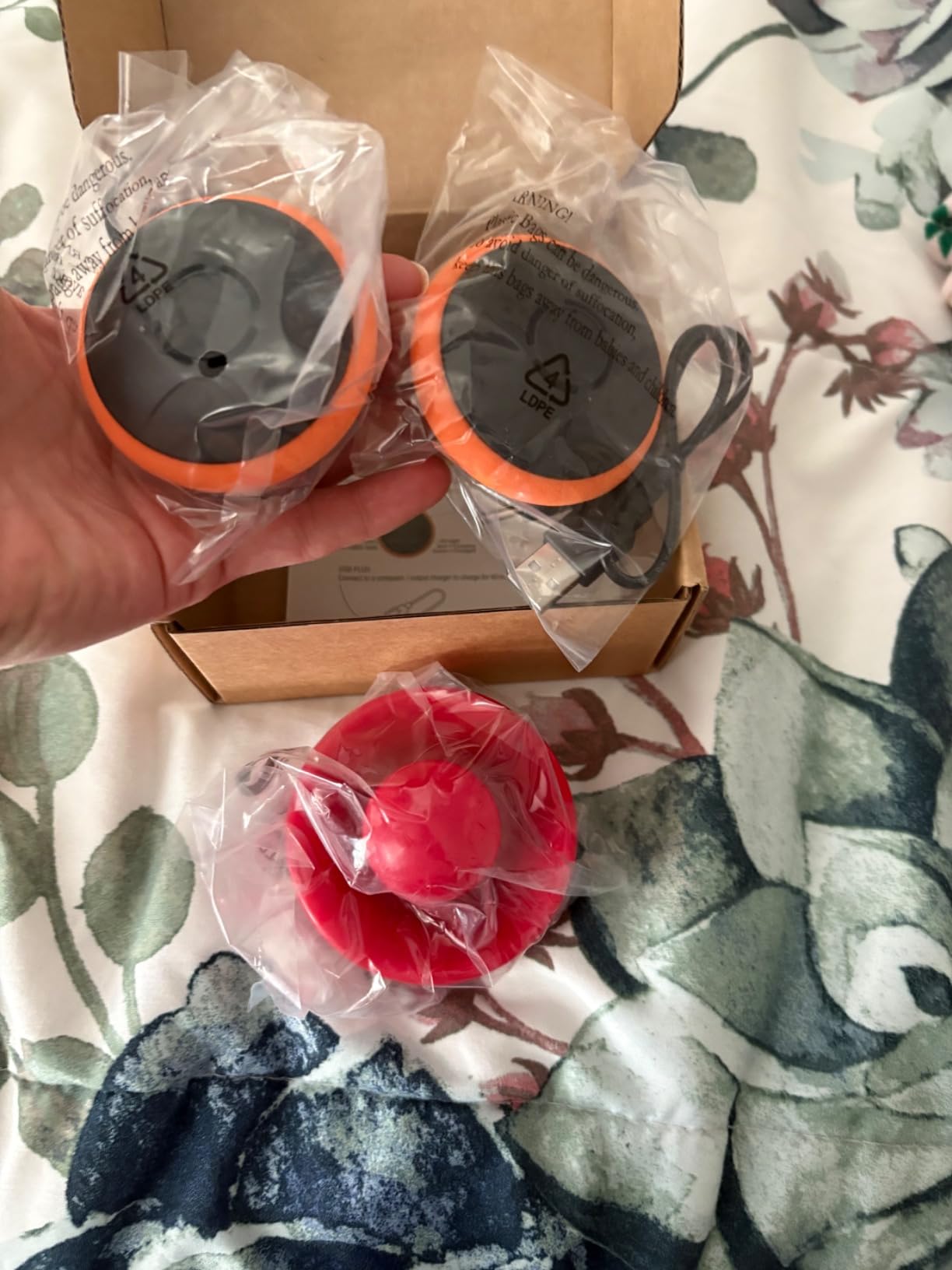 Rechargeable Hover Air Hockey Puck and Paddles, Hover Puck for Any Flat Surface, 2Pcs Air Hockey Strikers customer photo 1