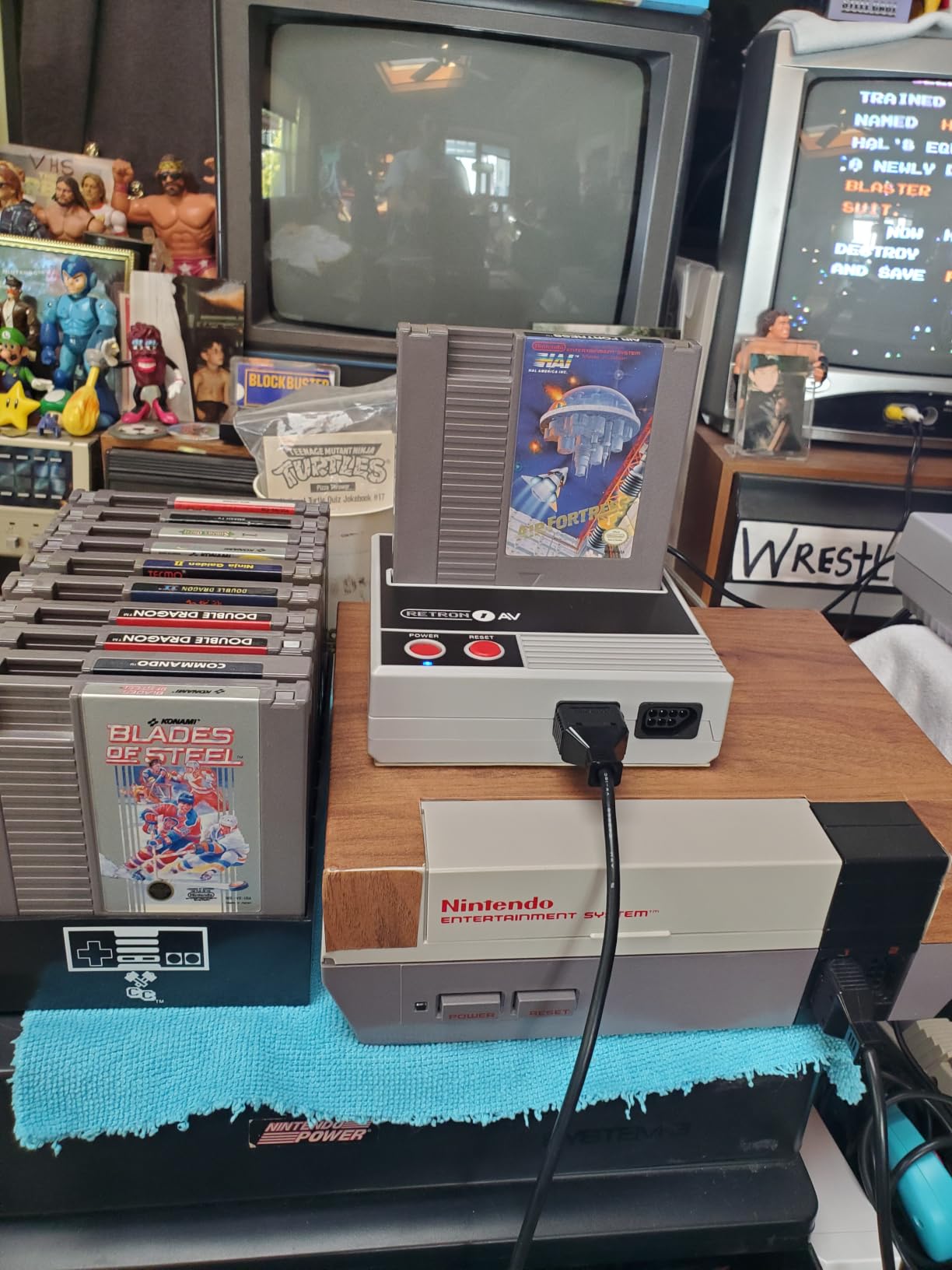 Hyperkin RetroN 1 AV Gaming Console for NES (Gray) customer photo 2
