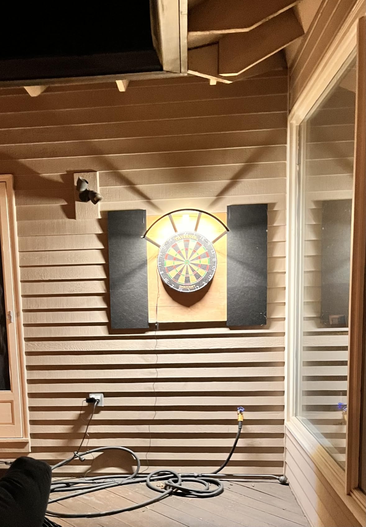 Winmau Polaris Dartboard Light - Sleek Black Design - 120 Degree Dart Board Light with Magnetic Attachment - Compatible with All Dartboards - Professional Darts Accessories customer photo 2