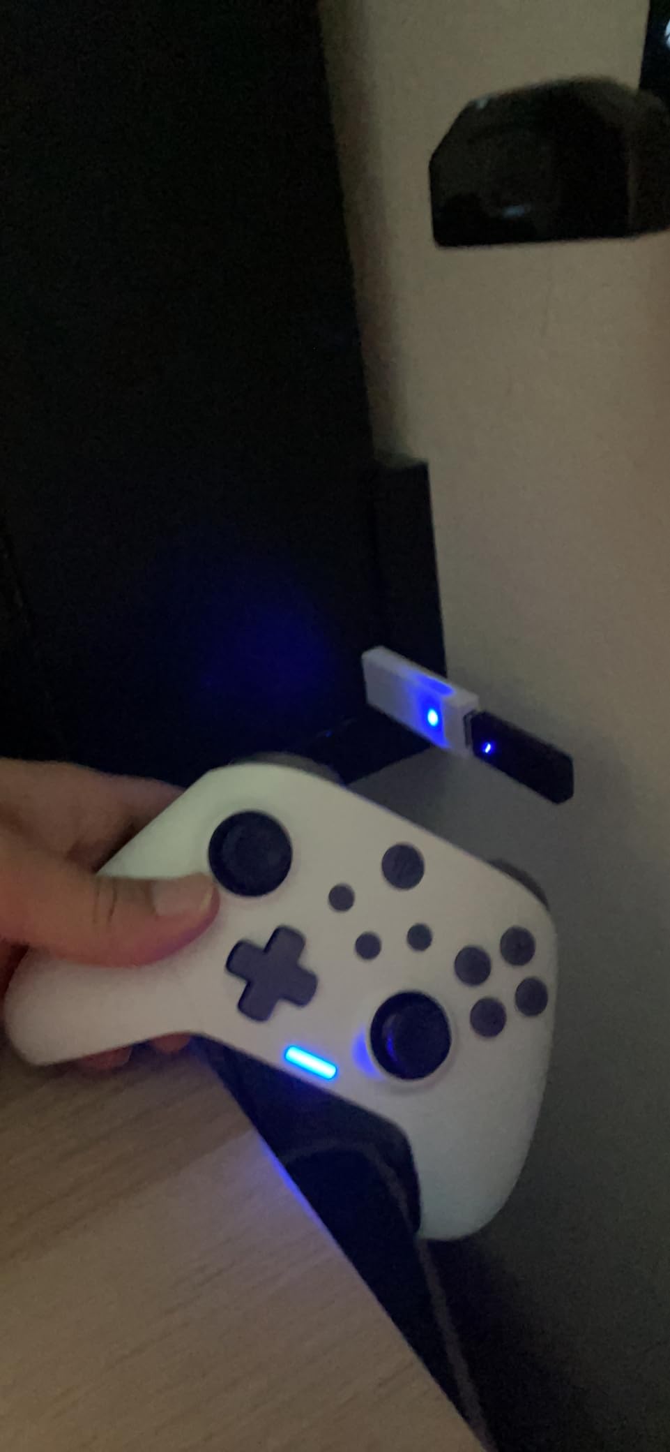Magic-X Wireless Bluetooth USB Adapter for Xbox Series S/X, Xbox One, Switch, macOS, Windows, Raspberry Pi, Compatible with PS5, PS4, Xbox Bluetooth Controller and More customer photo 2
