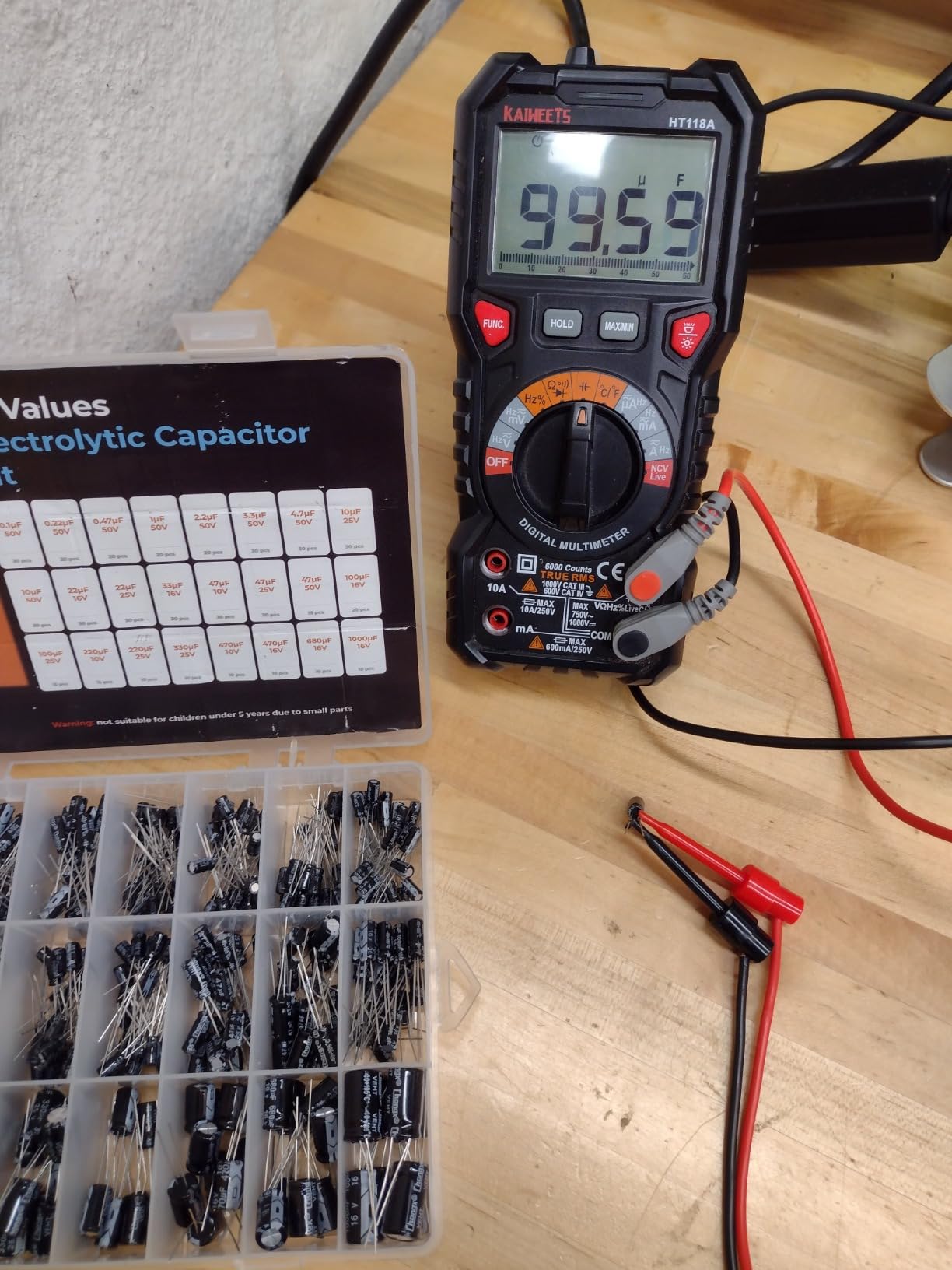 BlueStars 20-Value 320pcs Aluminum Electrolytic Capacitor Assortment Kit (1uF-2200uF) customer photo 2