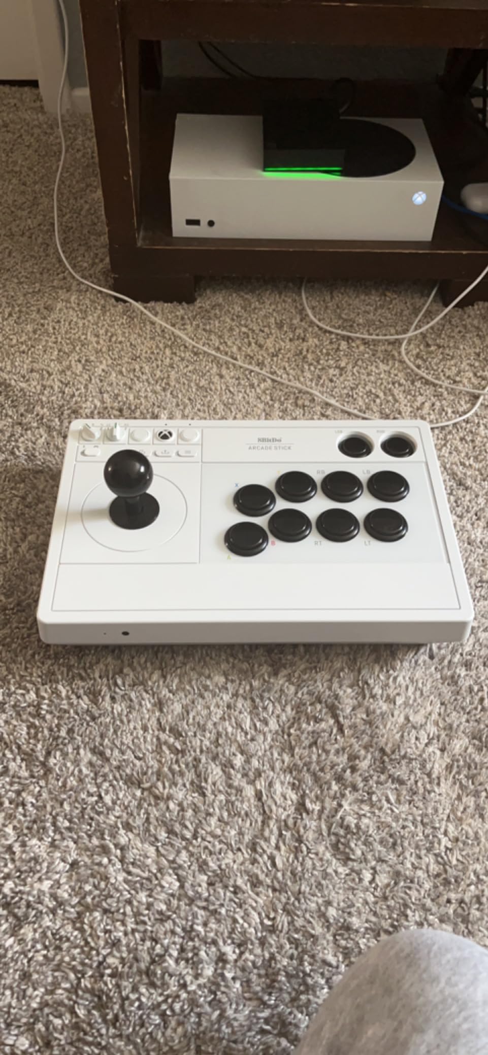 8BitDo Wireless Arcade Stick for Xbox Series X|S, Xbox One and Windows 10, Arcade Fight Stick with 3.5mm Audio Jack - Officially Licensed (White) customer photo 2