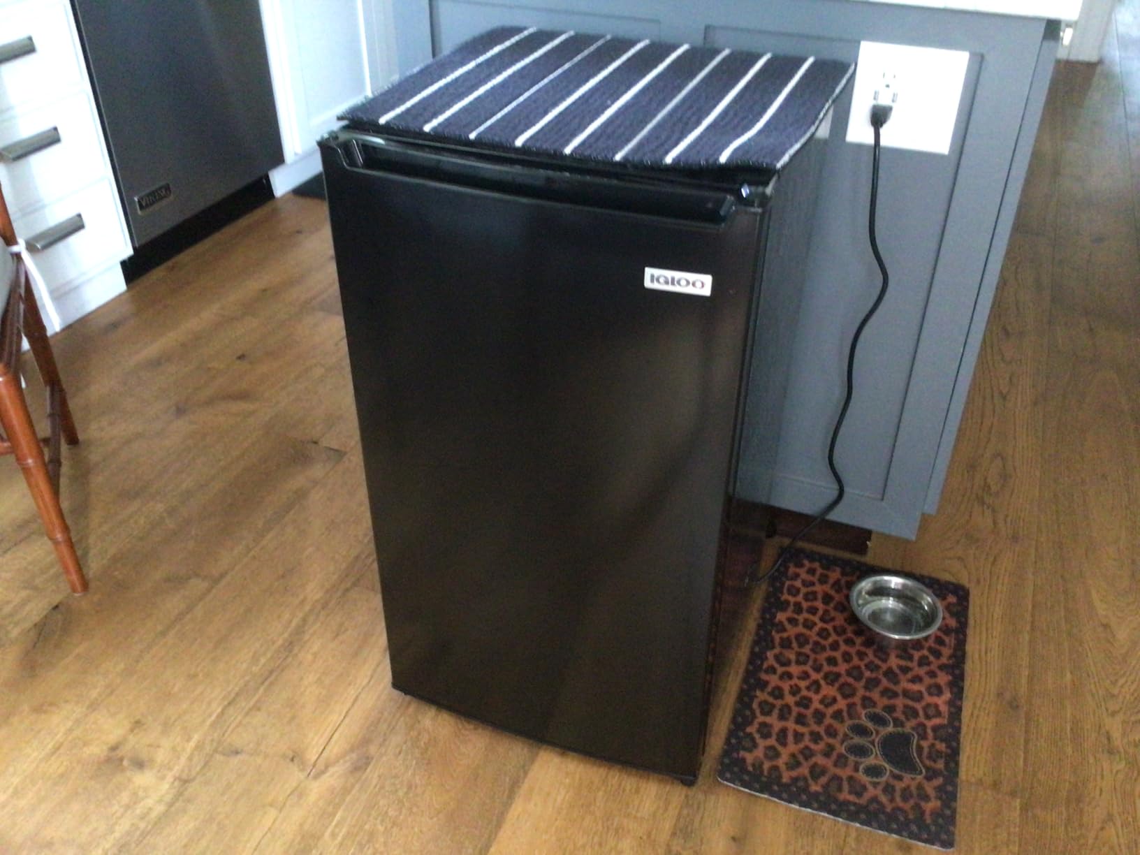 Igloo 3.2 Cu.Ft. Mini Fridge with Freezer - Single Door Compact Refrigerator with Glass Shelves for Homes, Dorms & Offices - Keep Snacks, Drinks & Frozen Foods Cool with Temperature Control Mini Fridge customer photo 2