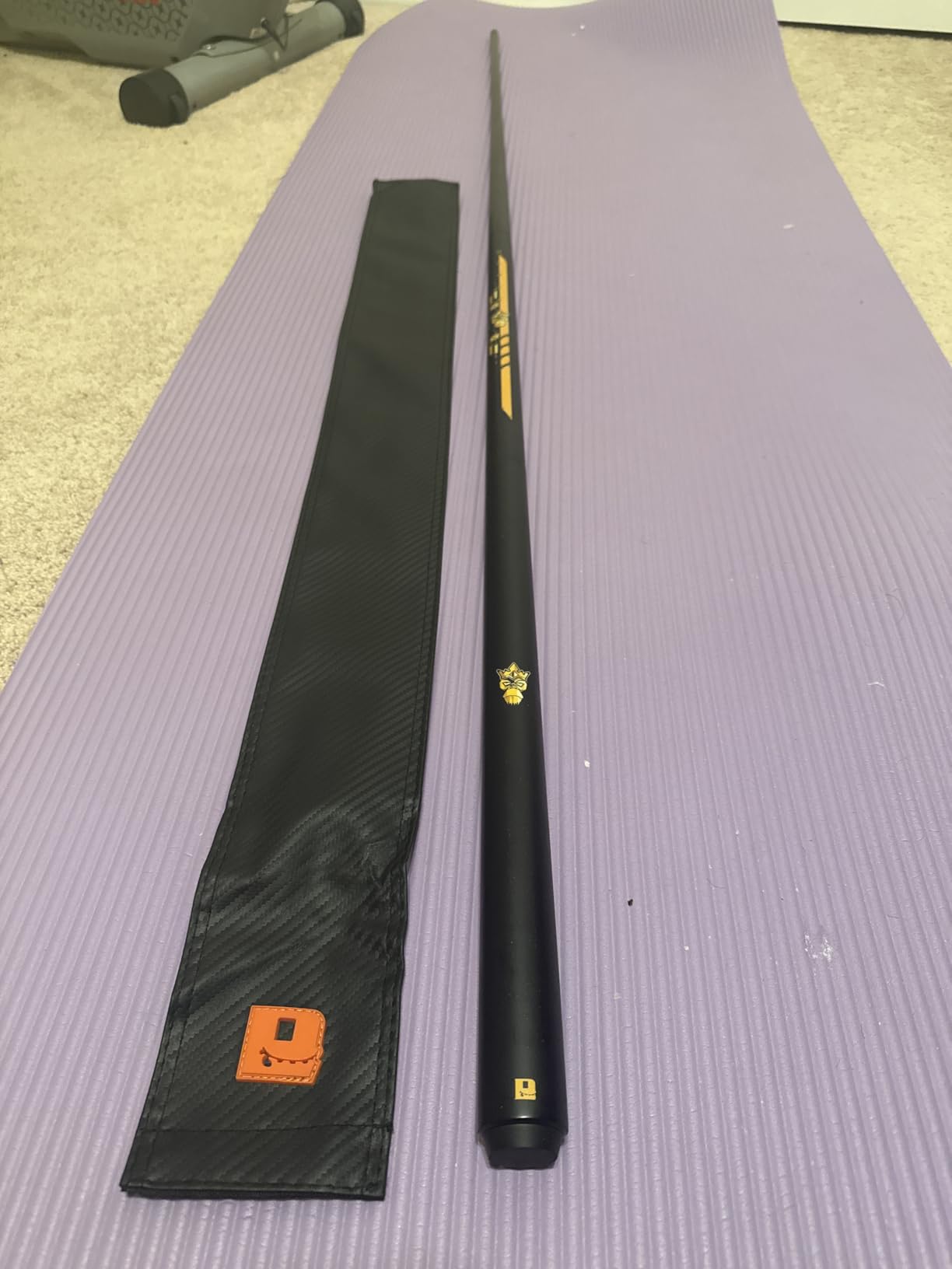 CRICAL Carbon Fiber Pool Cue Stick 58in Low Deflection Billiard Cue | Pool Stick with 3/8x8 Pin Joint and 12.5mm Tip for Billiards customer photo 1