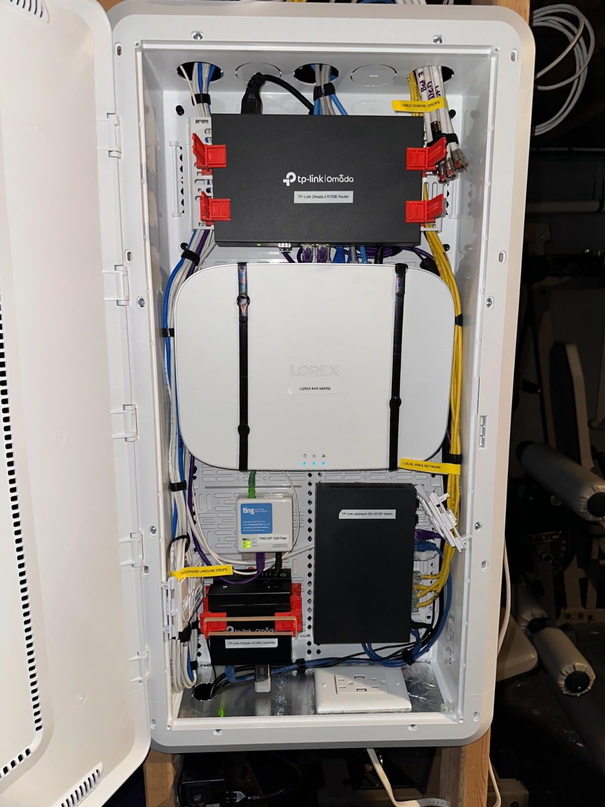 Legrand OnQ Universal Mounting Plate 10 Inch, Secure Devices In Structured Media Enclosure, With 2 Ratchet Clamps, Recessed Wall Plate To Organize Cable, White, AC1040F customer photo 2