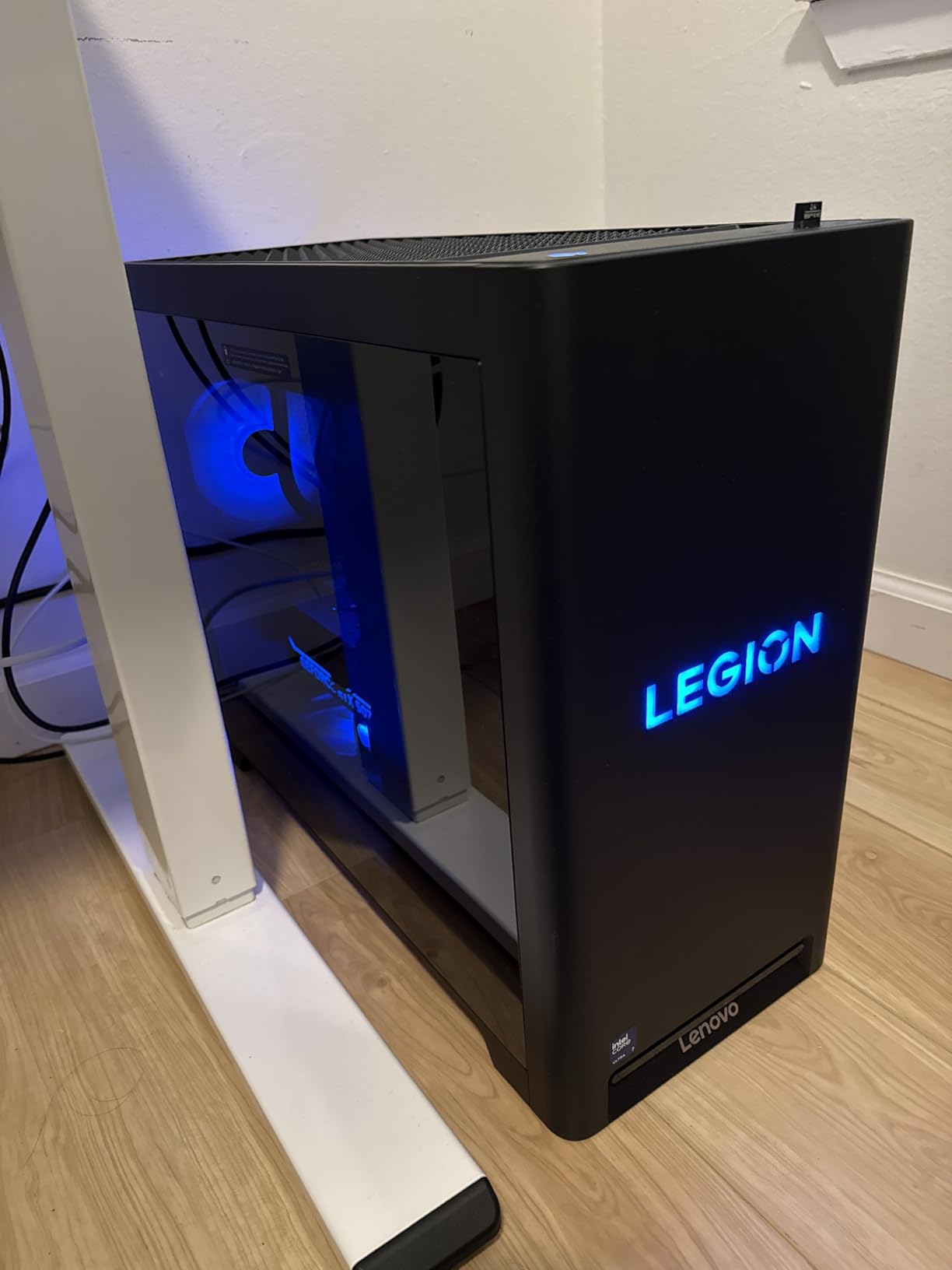 Lenovo Legion Tower 5i – AI-Powered Gaming PC - Intel® Core Ultra 7 265F Processor – NVIDIA® GeForce RTX™ 5070 Ti Graphics – 32 GB Memory – 1 TB Storage – 3 Months of PC GamePass customer photo 1