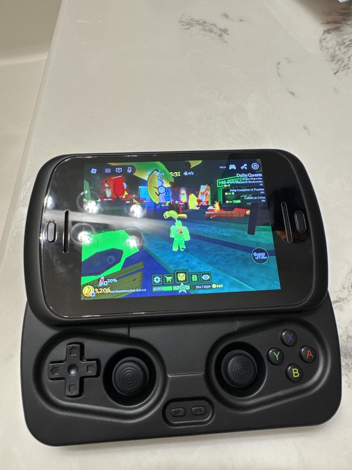 Anbernic RG Slide Retro Handheld Game Console, 4.7-inch LTPS in-Cell Screen Capacitive Joystick Android 13 System Support AI Assistant 5G WiFi Bluetooth 5.0 (Black) customer photo 2