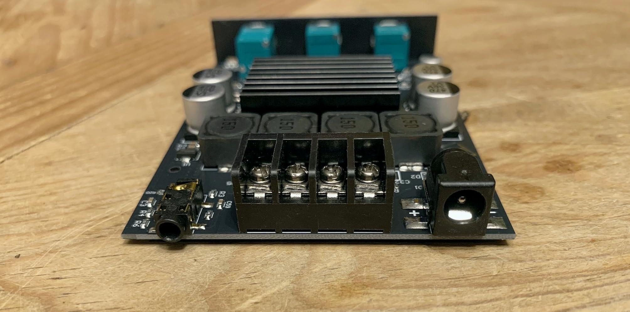 ZK-1002T Bluetooth 5.0 Stereo Amplifier Board, 200W HiFi 2.0 Channel Mini Audio Amp Module with Treble & Bass Control customer photo 2