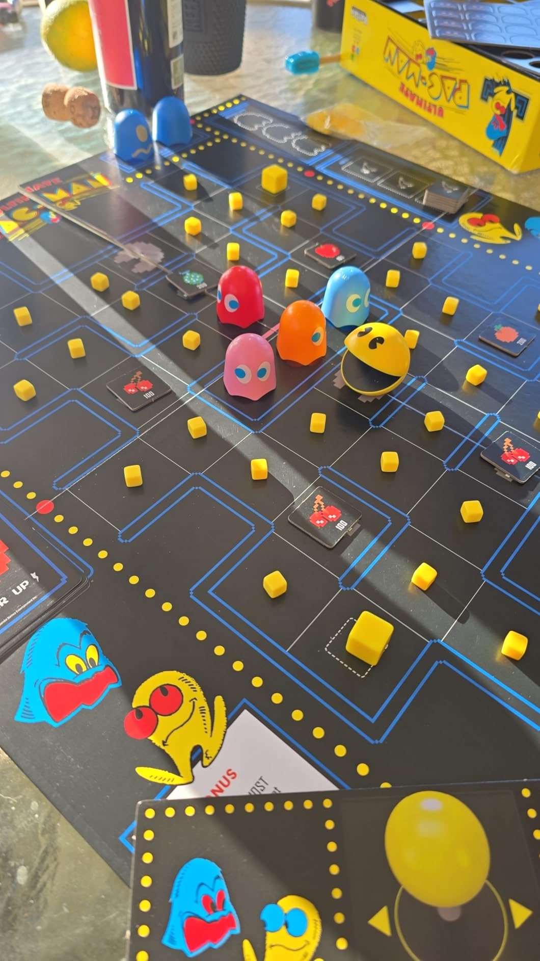 Ultimate PAC-MAN Board Game - Retro Arcade Classic! - Official Licensed customer photo 1