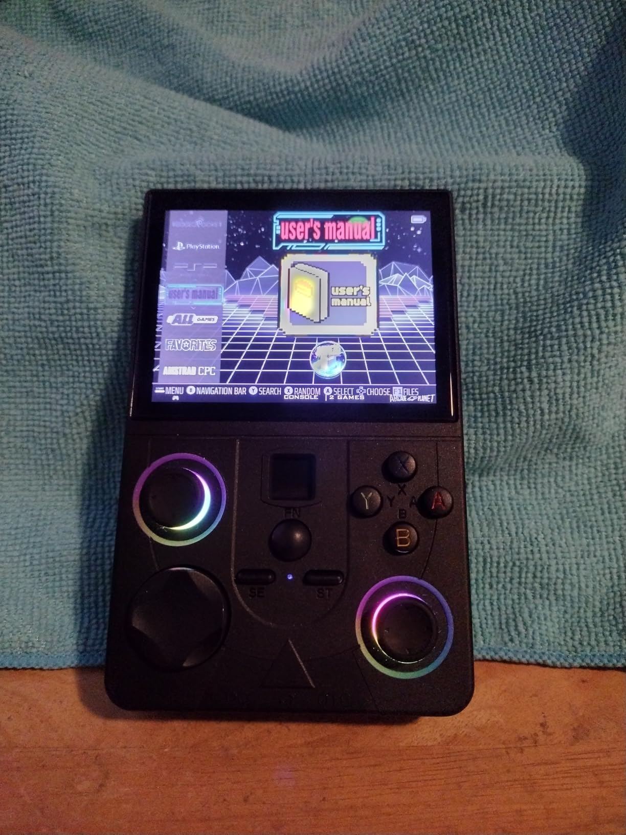 DC35V Retro Handheld Game Console, 3.5 Inch HD IPS Screen (Black) customer photo 1