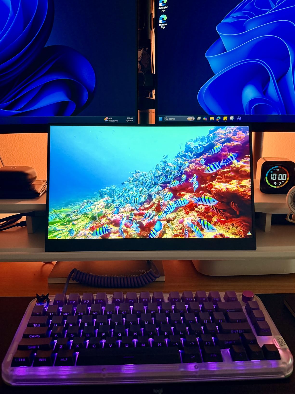 cocopar Portable Monitor 18.5 Inch 2K QHD 120Hz 120% sRGB Travel Monitor with Speaker HDMI USB-C Second Screen for Laptop MacBook Surface PC Xbox PS4/5, VESA Mountable, with Kickstand customer photo 2