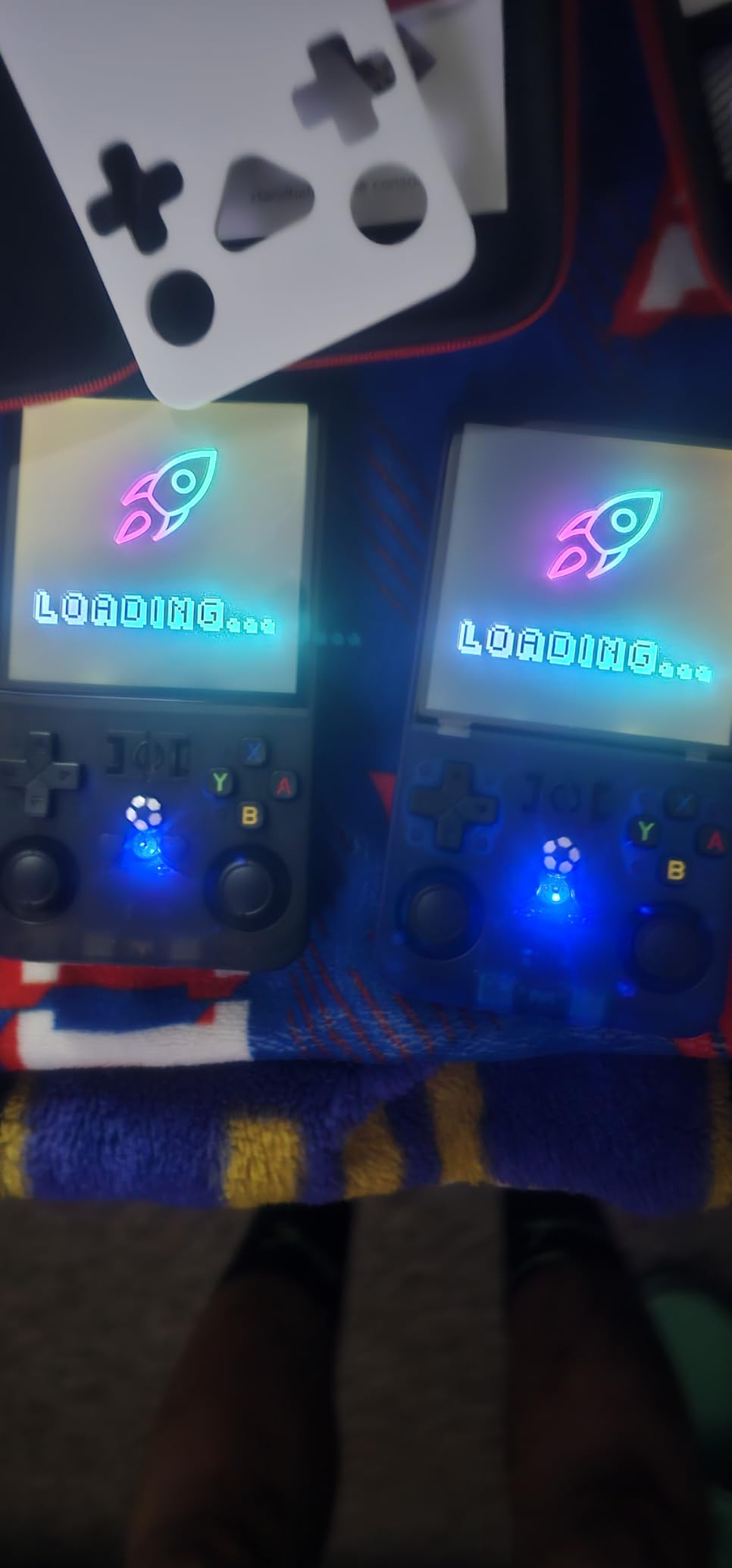 R36MAX Retro Handheld Game Console, Portable Hand Held Open Source Linux System, 4.0 Inch 720x720 IPS Screen, 128GB Storage 22,000+ Classic Games, 4000mAh Battery Gaming Handheld (Deep Blue) customer photo 1