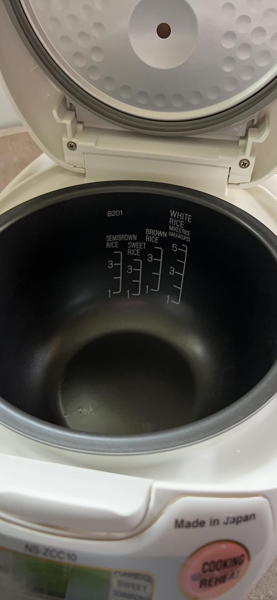 Zojirushi Ns ZCC10 Neuro Fuzzy Rice Cooker and Warmer (White) customer photo 1
