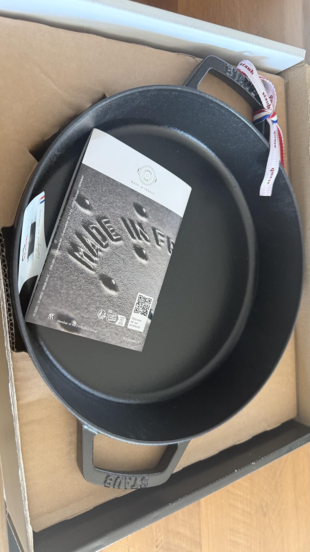 STAUB 40511-725 Double Handle Frying Pan, Black, 10.2 inches (26 cm), Skillet, Both Hands, Casting, Enamel, Induction Compatible, Double Handle Frying Pan customer photo 2