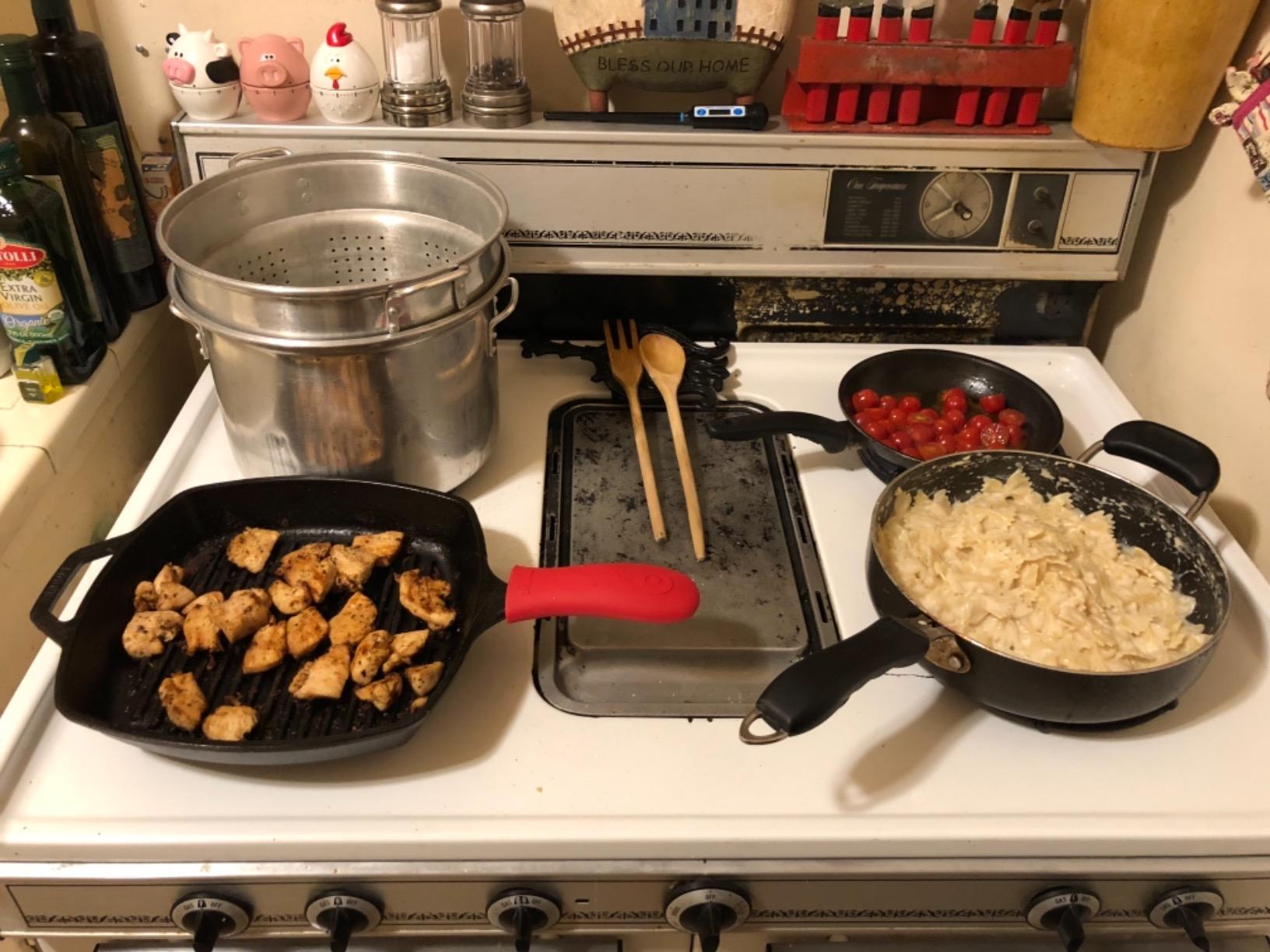 Lodge Square Cast Iron Grill Pan, PFAS-Free, 10.5 Inches customer photo 2