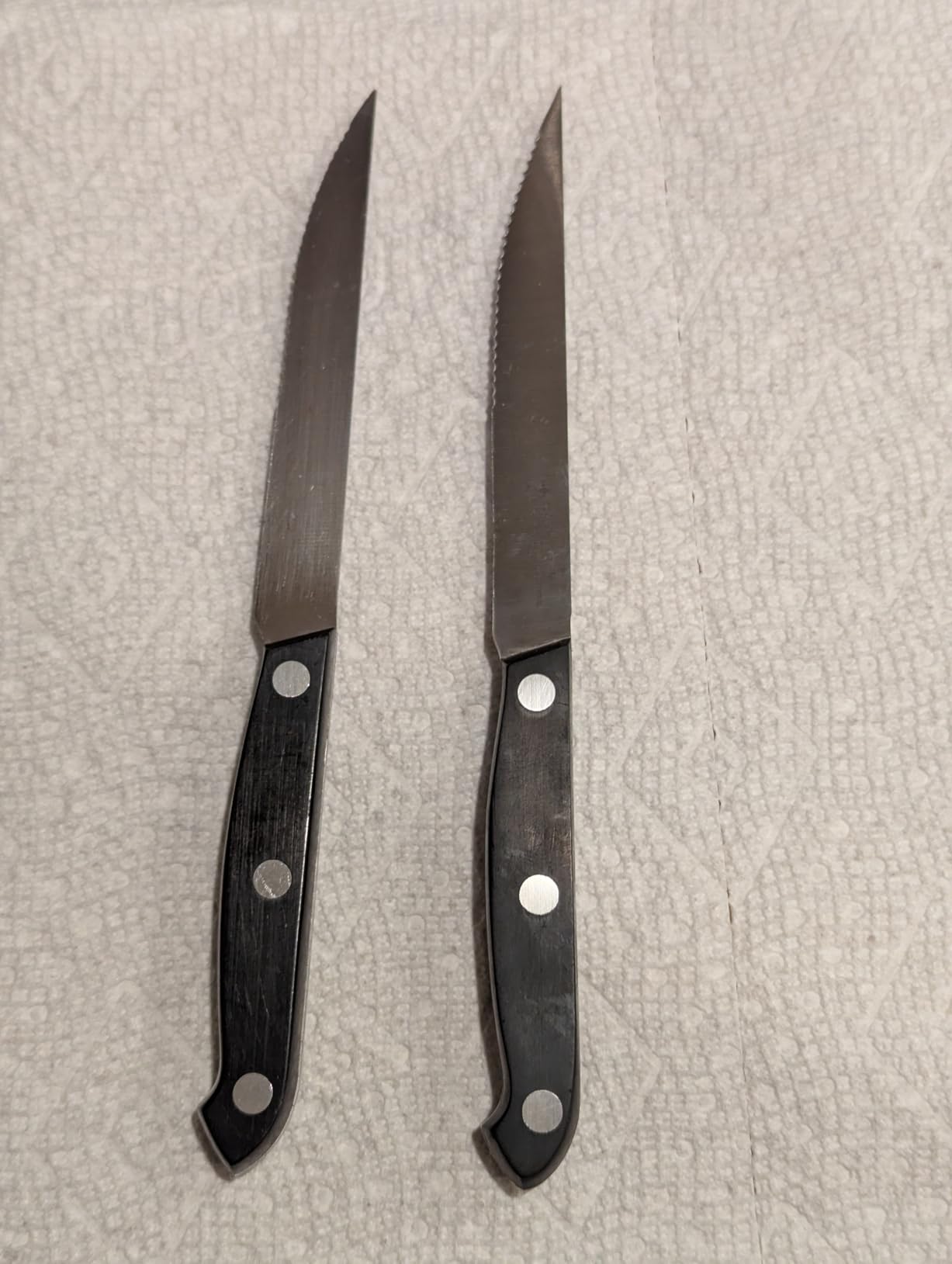 HENCKELS Steak Knives Set of 8, Razor-Sharp German Engineered, Silver customer photo 2