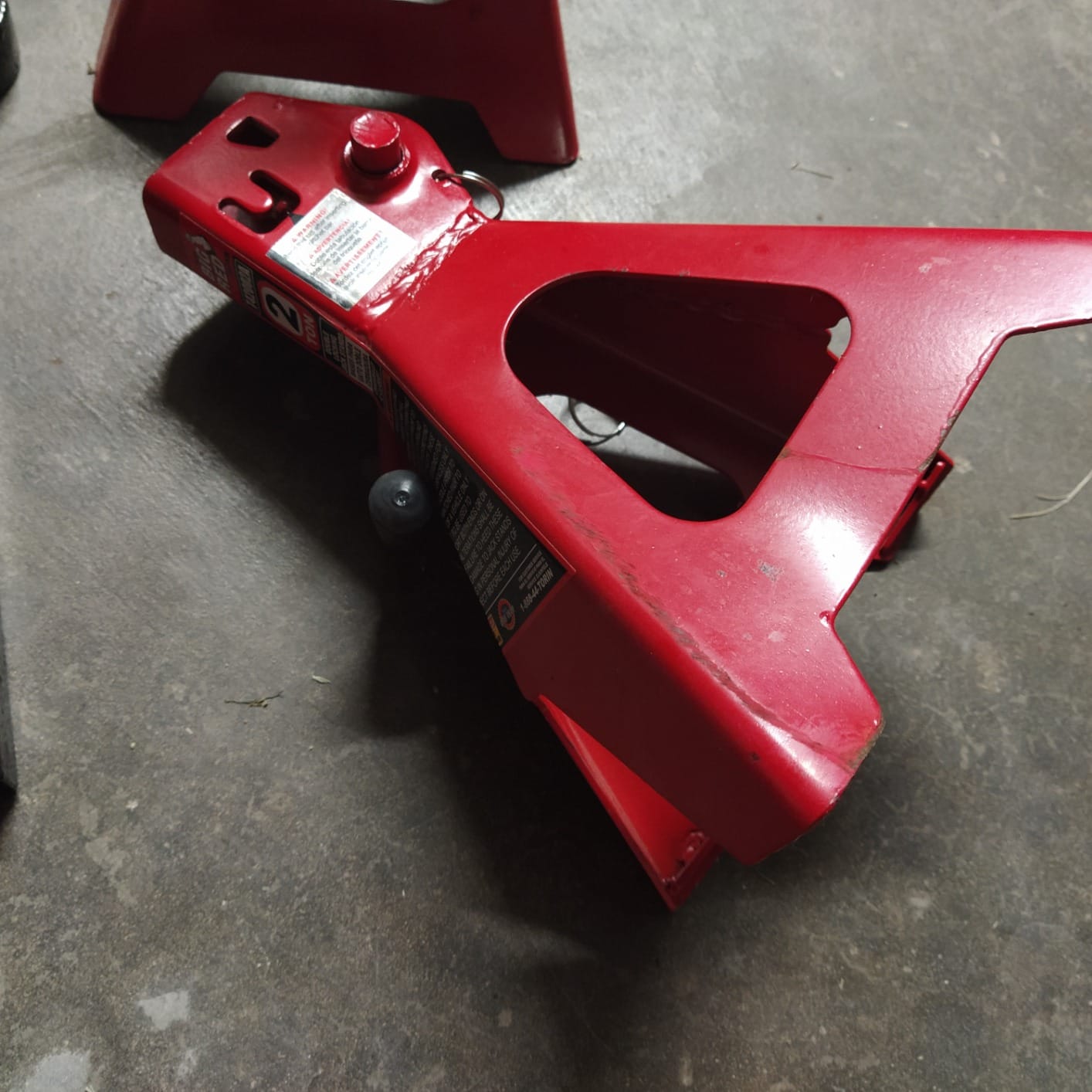 BIG RED T42002A Torin Steel Jack Stands: Double Locking, 2 Ton (4,000 lb) Capacity, Red, 1 Pair customer photo 2