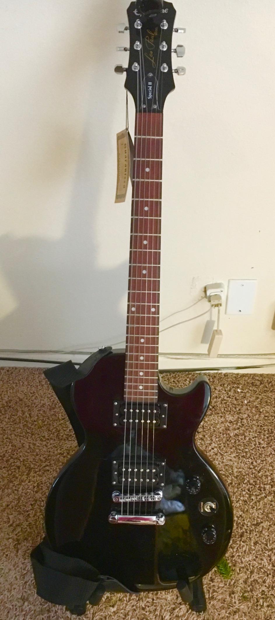 Epiphone Les Paul Special-II E1 Electric Guitar, Ebony customer photo 1