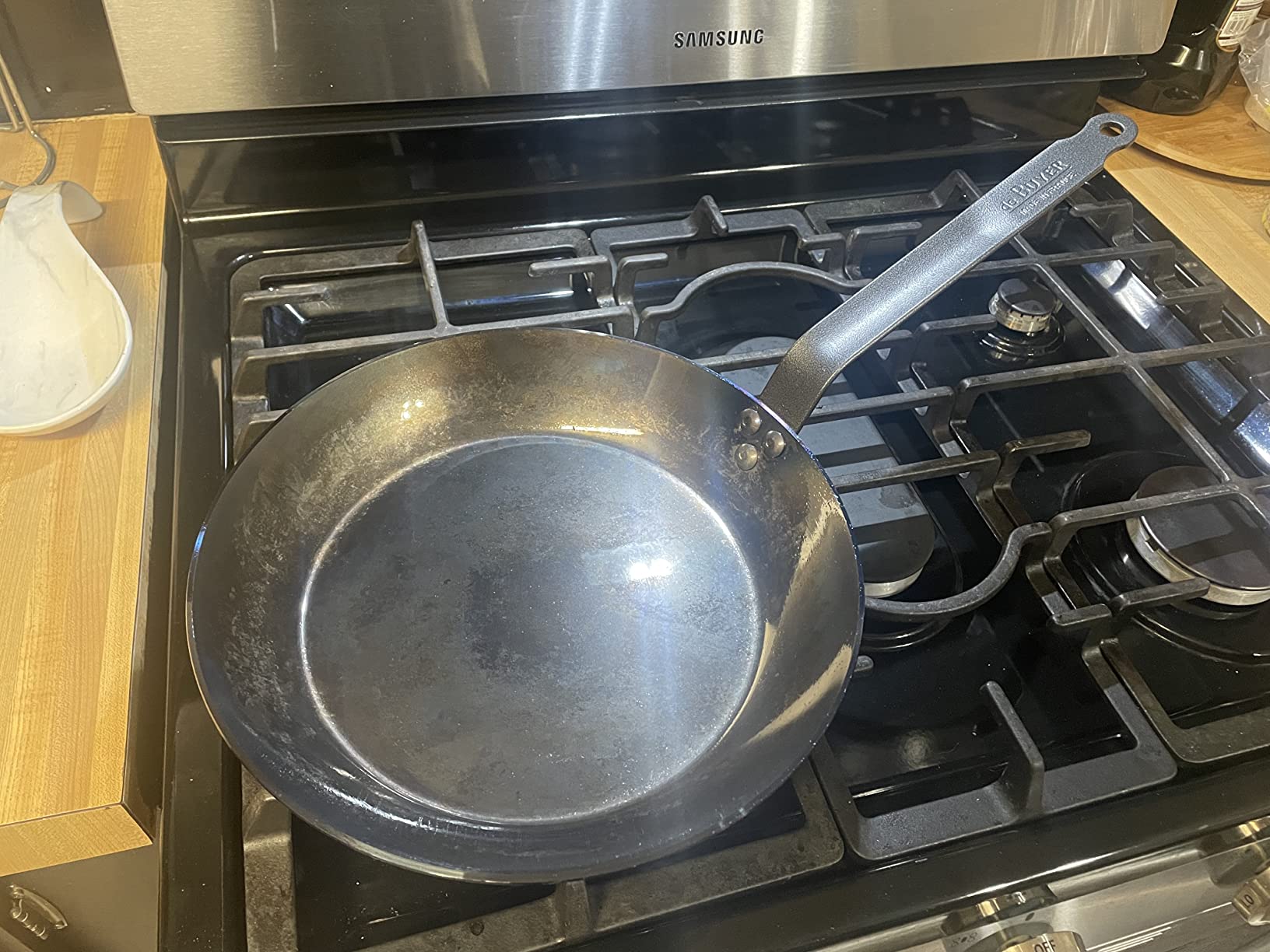 DE BUYER 5110.20 Carbone Plus Heavy Quality Steel Round Lyonnaise Frying Pan, 20 cm Diameter customer photo 2