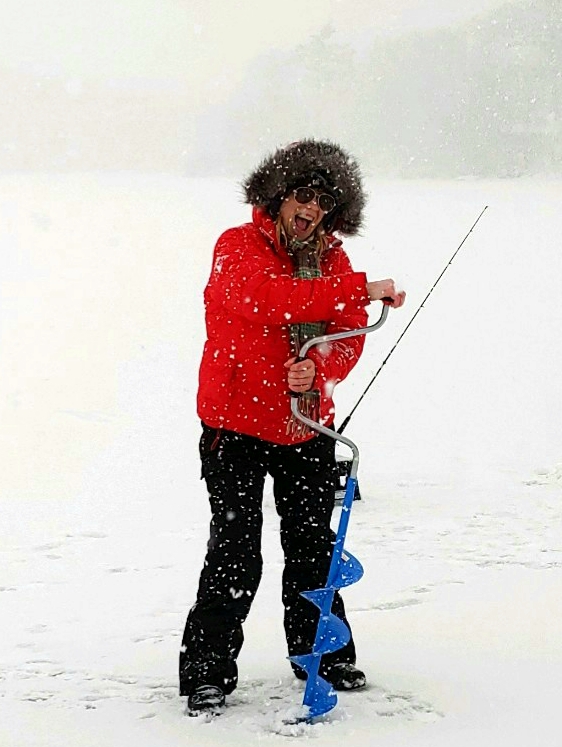 Strike Master Mora 2-Piece Hand Auger, Lightweight Powder Blue Ice Auger with High-Performance Steel Blades and Adjustable Handle customer photo 2
