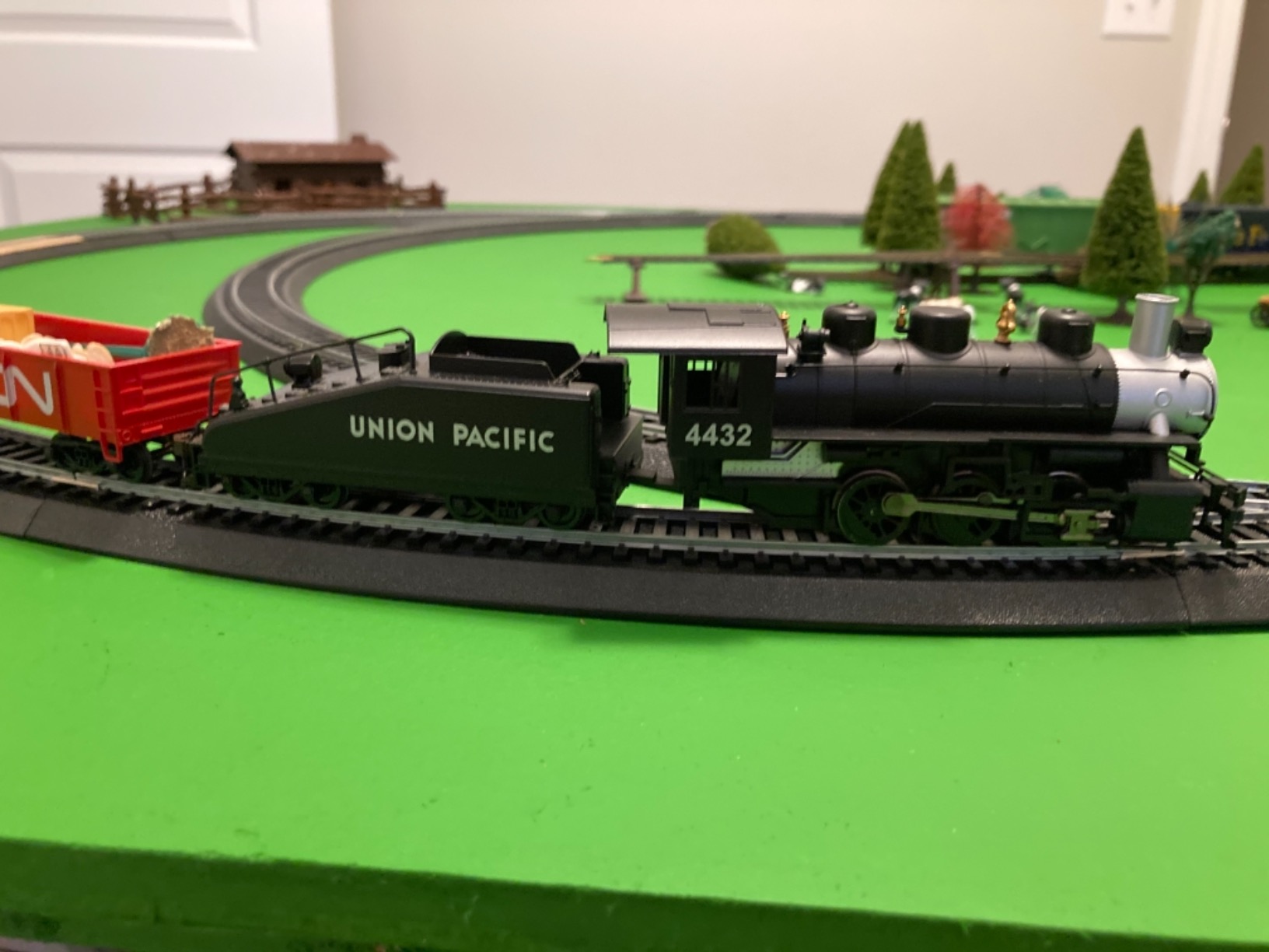 Bachmann Trains - Pacific Flyer Ready To Run Electric Train Set - HO Scale customer photo 1