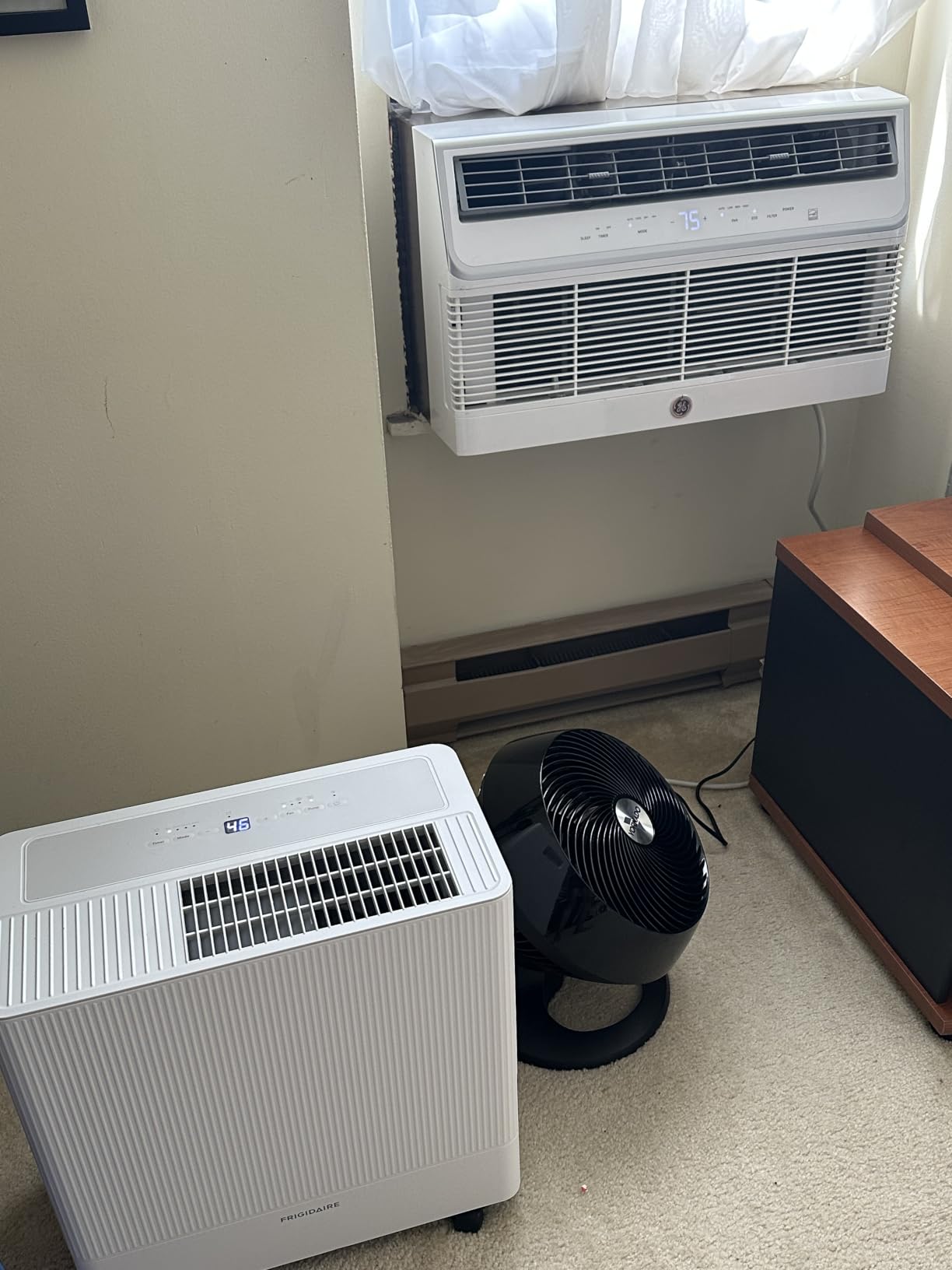 Vornado 660 Large Air Circulator Fan, 4 Speed, Adjustable Tilt, Black customer photo 1