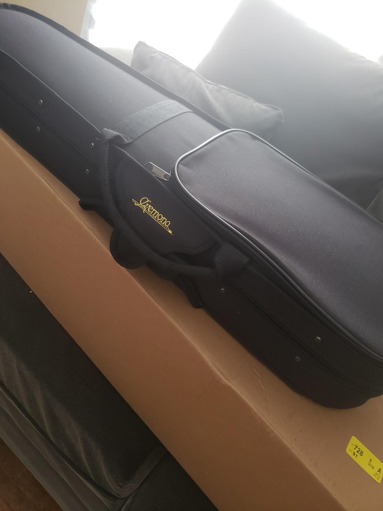 Cremona SV-130 Premier Novice Violin Outfit - 1/2 Size customer photo 1