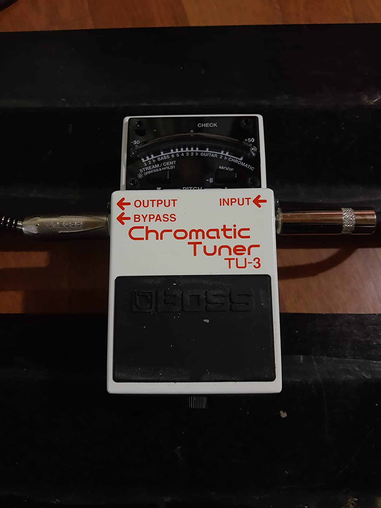 BOSS TU-3 Compact Chromatic Tuner | Perfect for Guitar & Bass | Industry-Standard Performance | Tank-Tough BOSS Stompbox Body | 21-Segment LED Meter | Accu-Pitch Sign Function | Industry-Standard Performance, Tank-Tough BOSS Stompbox Body, 21-Segment LED Meter, Accu-Pitch Sign Function customer photo 2