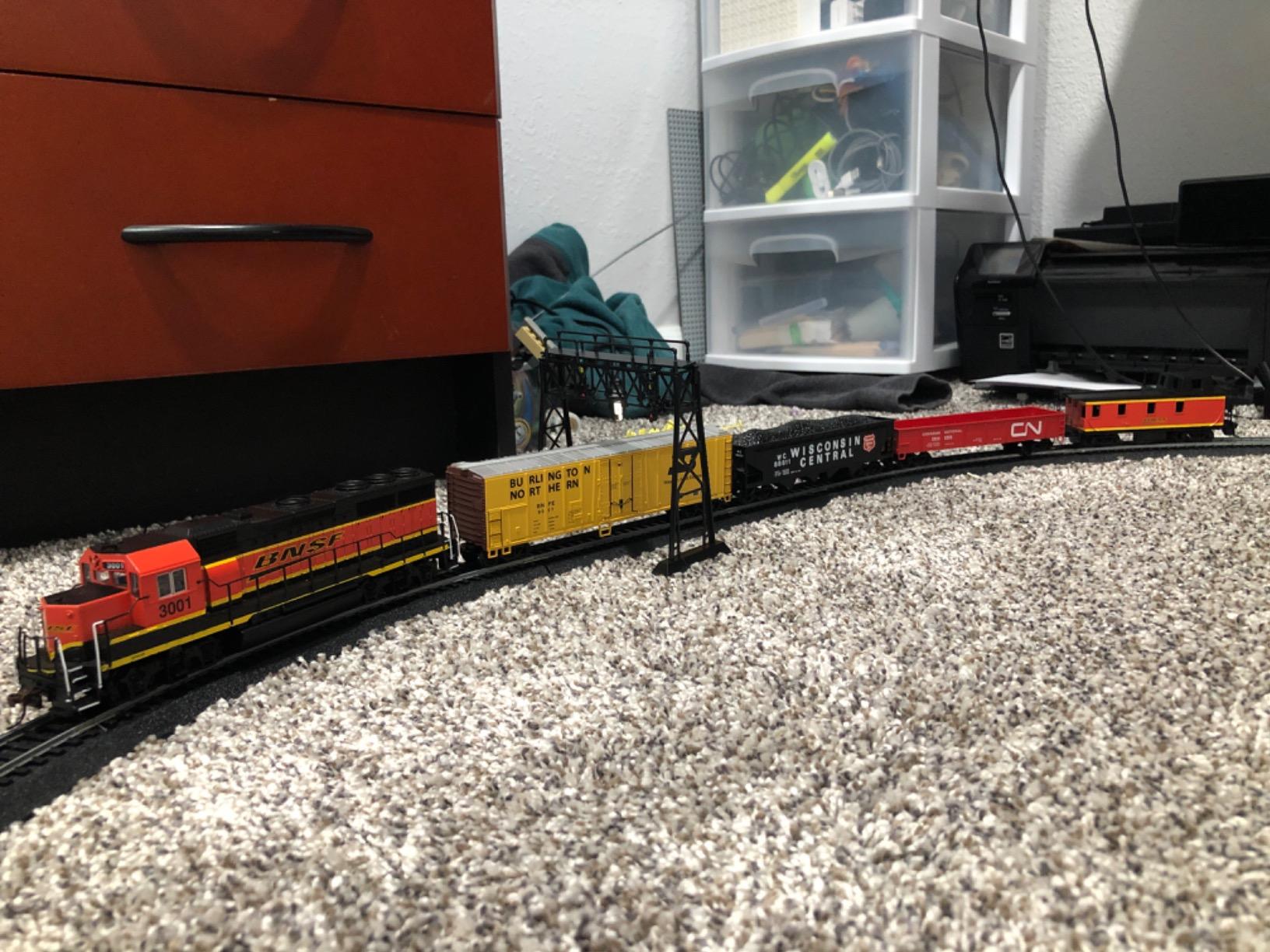 Bachmann Trains Rail Chief Ready to Run Electric Train Set, HO Scale | Complete 130 Piece Set; Locomotive, Rolling Stock, Track, Power Pack and Speed Controller, Build Your Model Railroad, #706 customer photo 1
