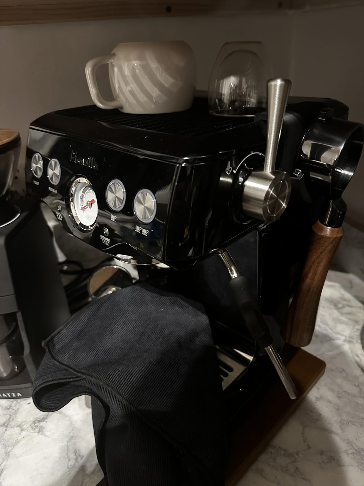Breville BES840XL Infuser Espresso Machine, Brushed Stainless Steel | Craft café-quality espresso shots, lattes and cappuccinos at home with this precise coffee maker with steam wand customer photo 1