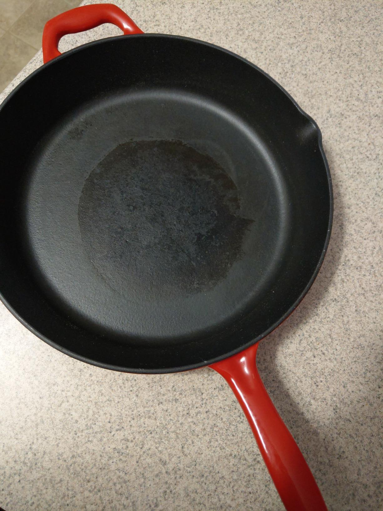 Tramontina Bestow Enameled Cast Iron 12-Inch Skillet with Lid, Blue customer photo 1