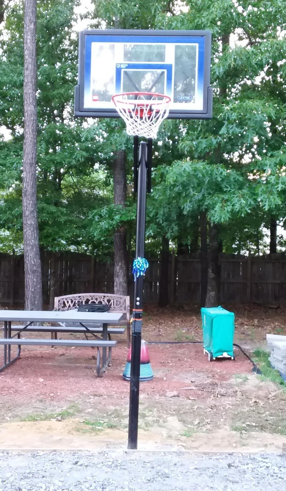 Lifetime In-Ground Fusion Backboard Action Grip Adjustable Basketball System, 48-Inch customer photo 1