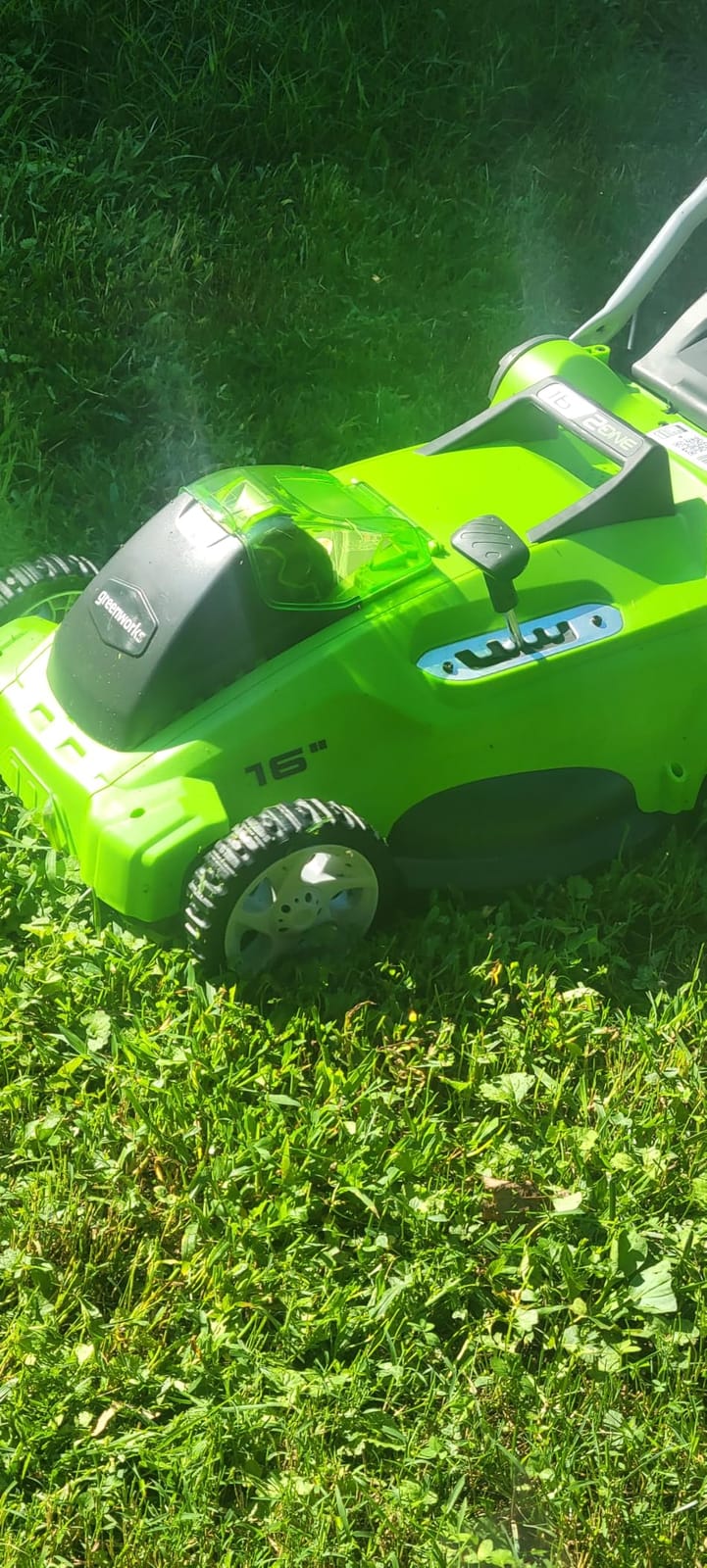 Greenworks 40V 16in Push Lawn Mower, 4.0 Ah Battery and Charger customer photo 1