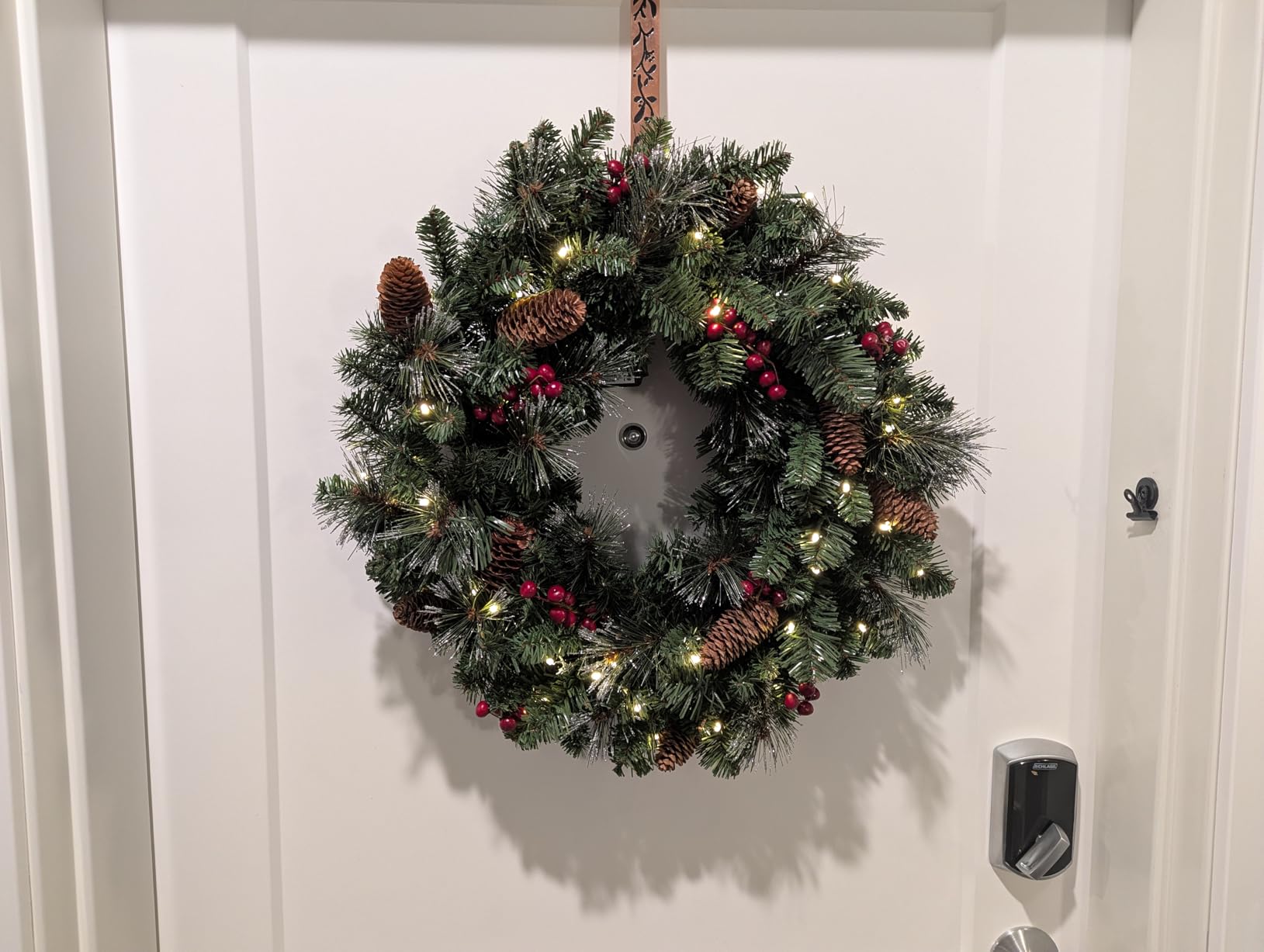 National Tree Company 24in Pre-Lit Crestwood Spruce Christmas Wreath customer photo 1