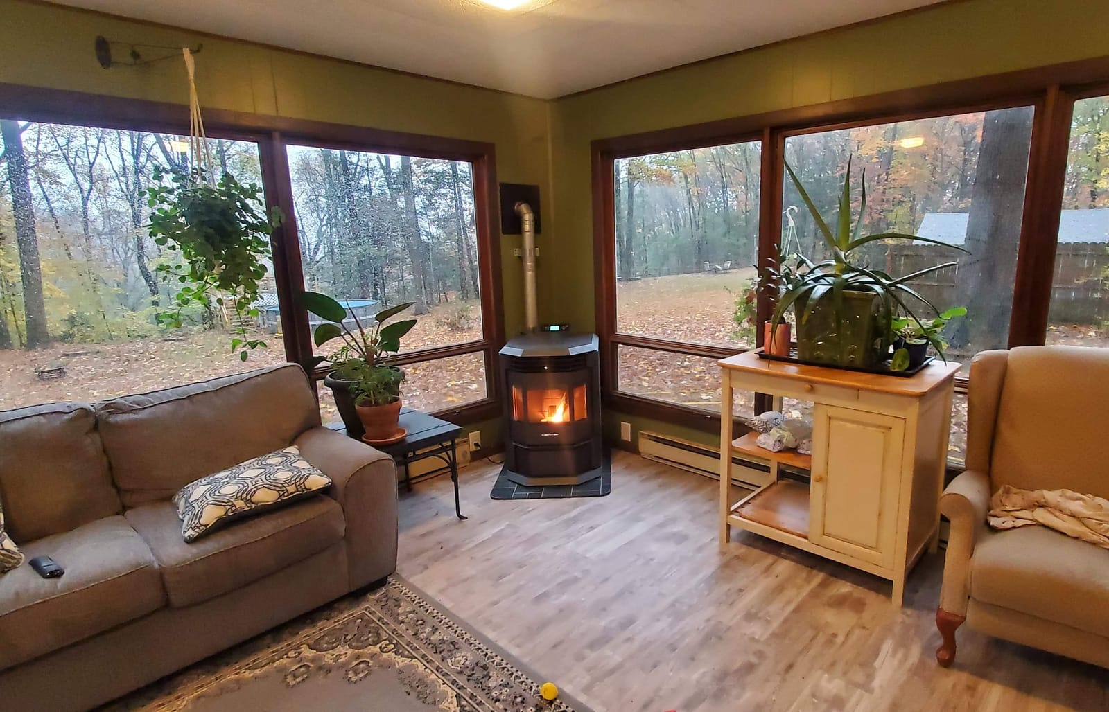 ComfortBilt HP22 Pellet Stove, 2,800 sq. ft., 55 lb. Hopper, Black customer photo 2