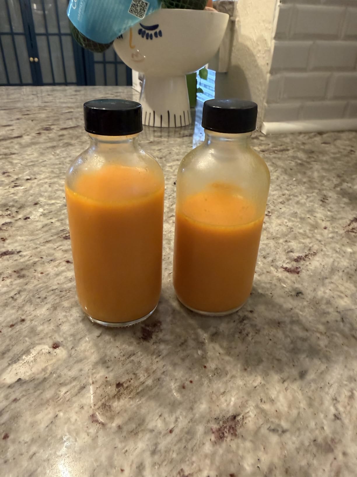 Ninja Professional Blender, 1000W, Total Crushing Tech, 72oz Pitcher, BL610 customer photo 2